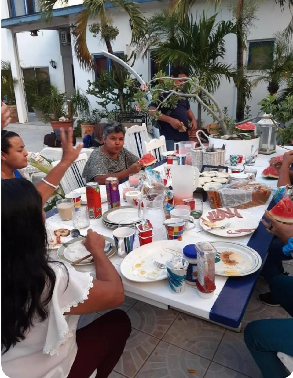 Restaurant/places to eat in HARMONY Hotel Hostel Aruba