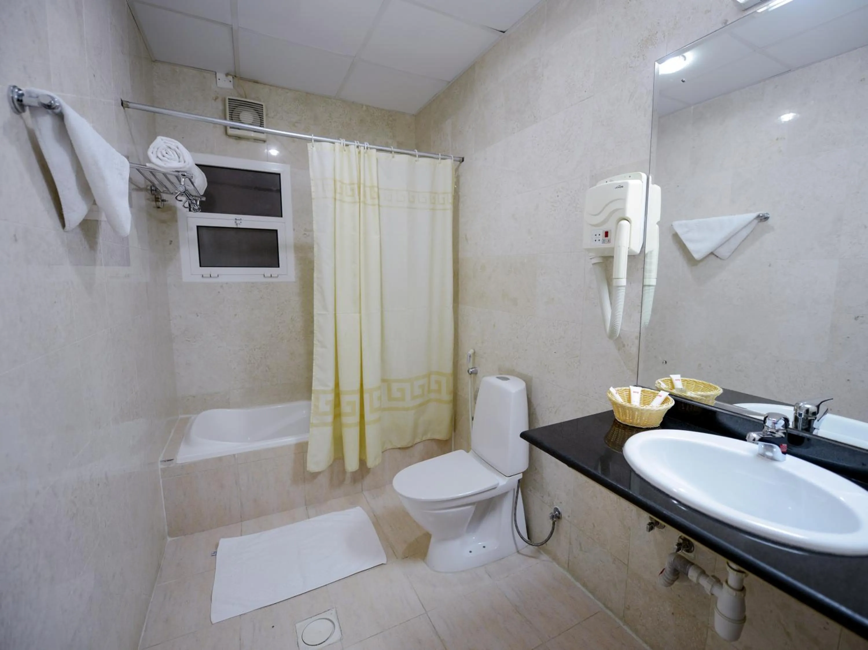 Bathroom in Hotel Golden Oasis