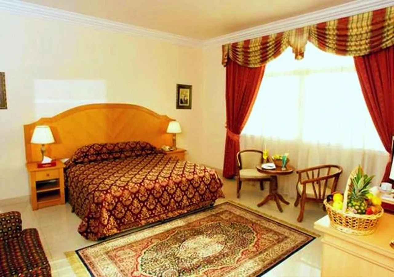 Bedroom in Safeer Hotel Suites