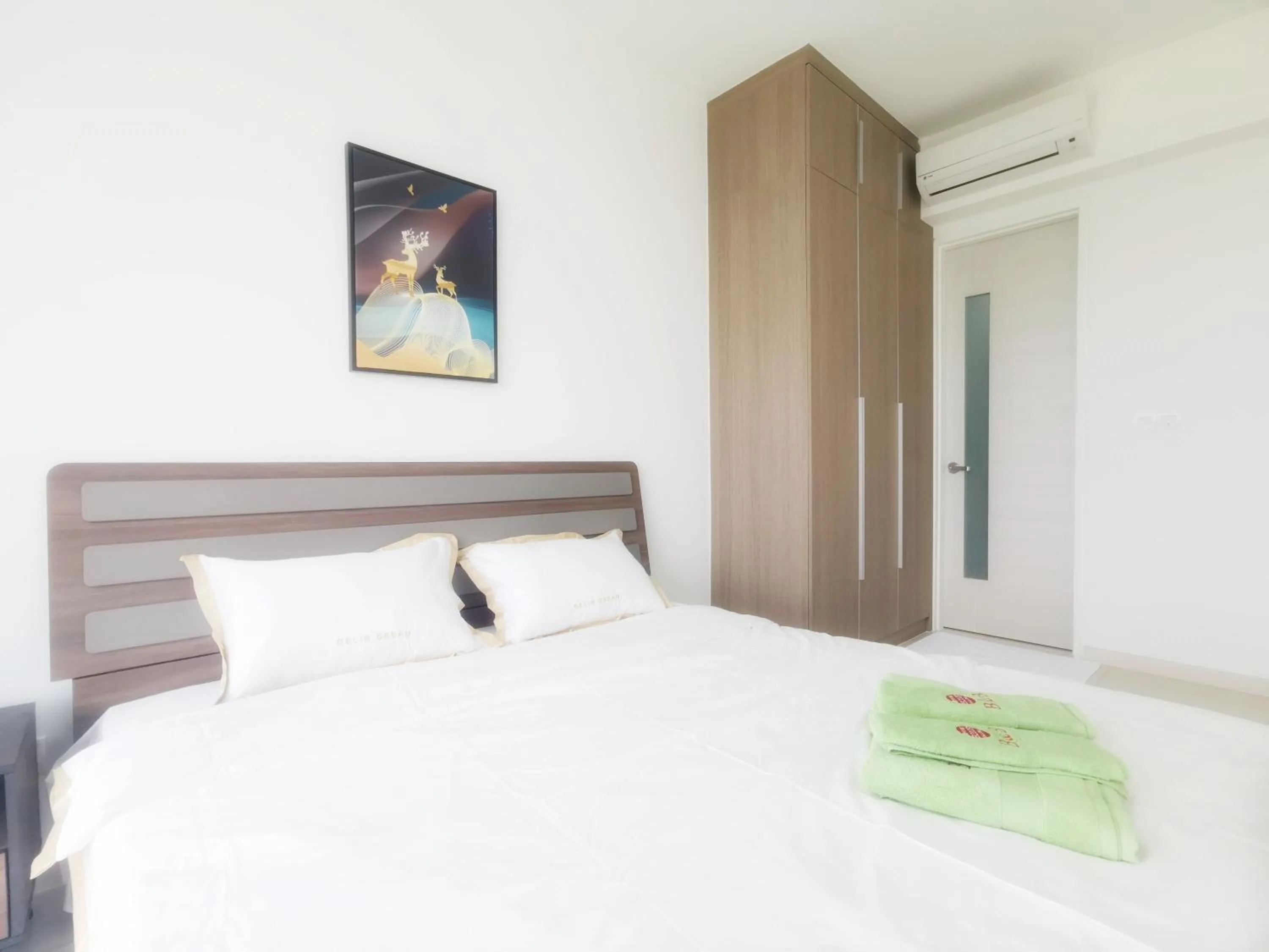 Bedroom, Bed in The M@Macrolink by Home Owner