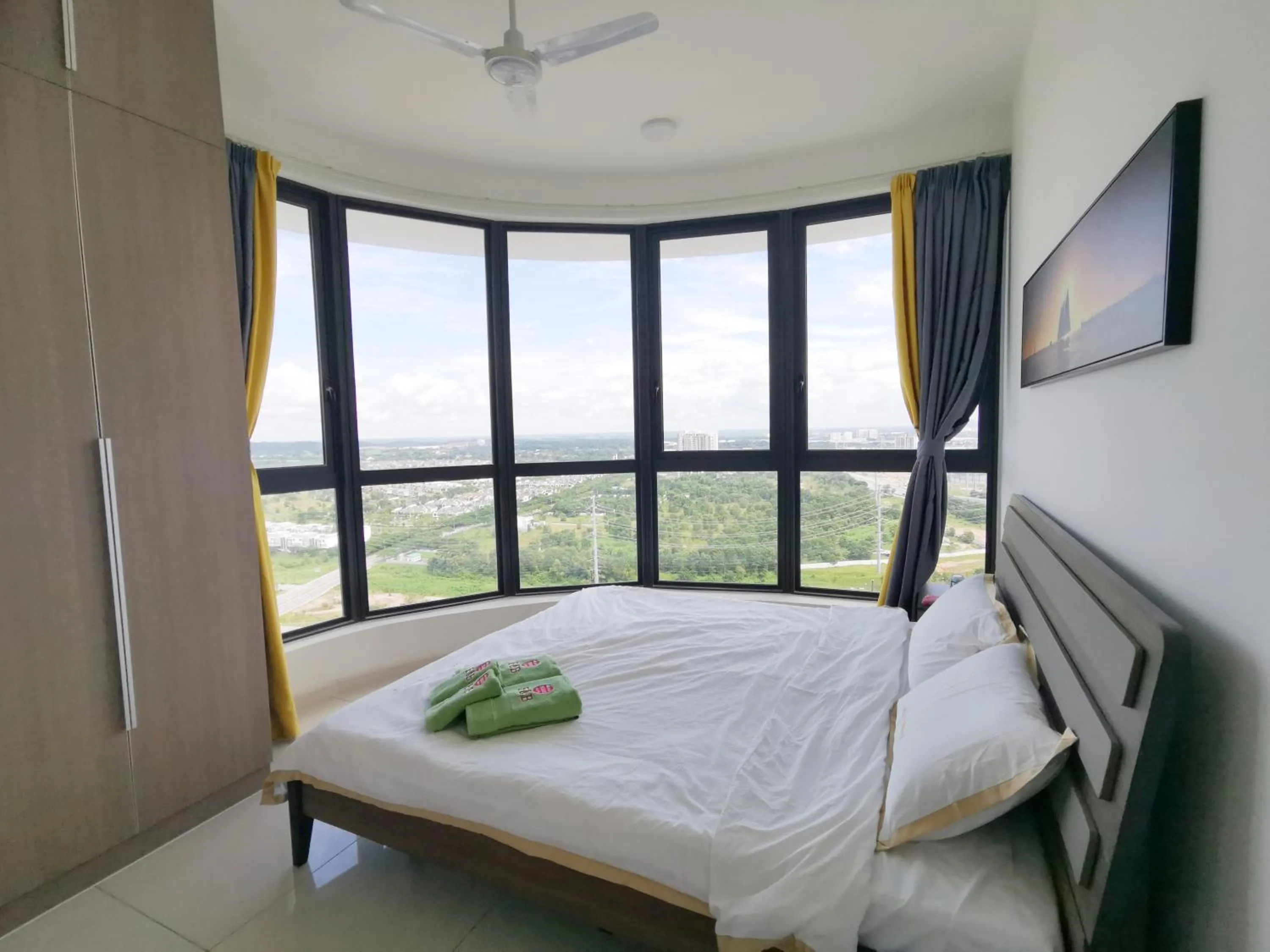 Bedroom, Bed in The M@Macrolink by Home Owner