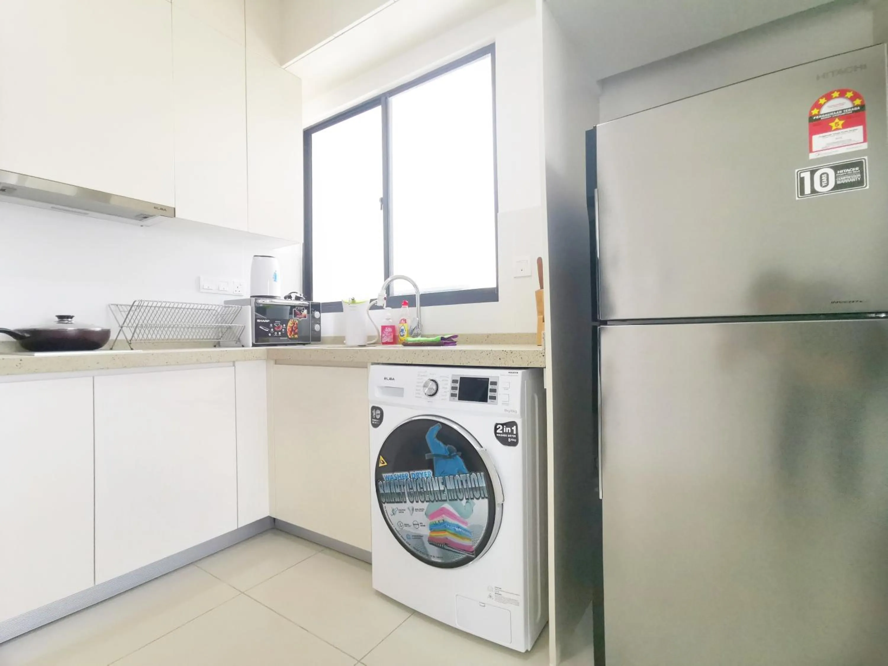 Kitchen or kitchenette in The M@Macrolink by Home Owner