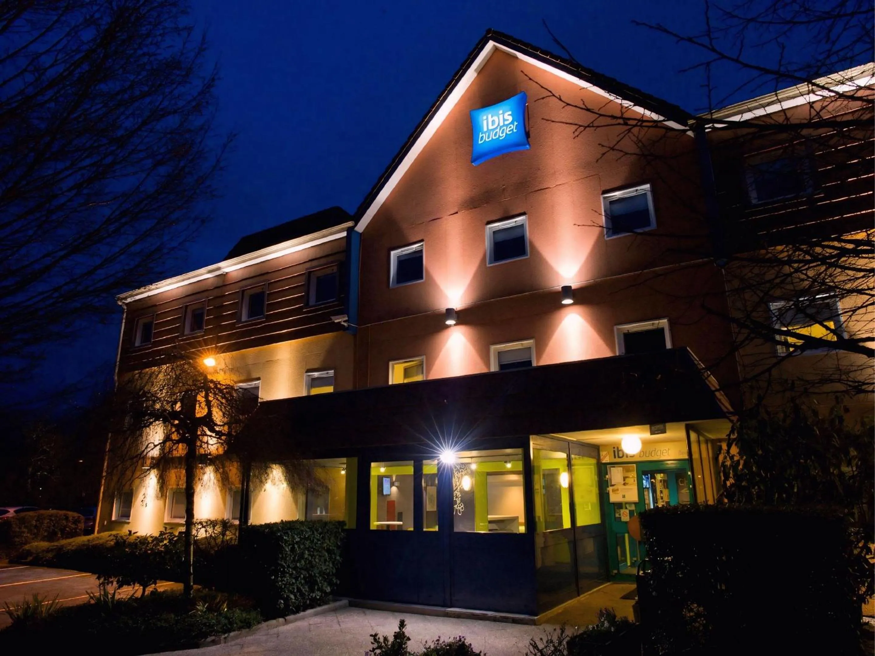 Property building in ibis Budget Beaune