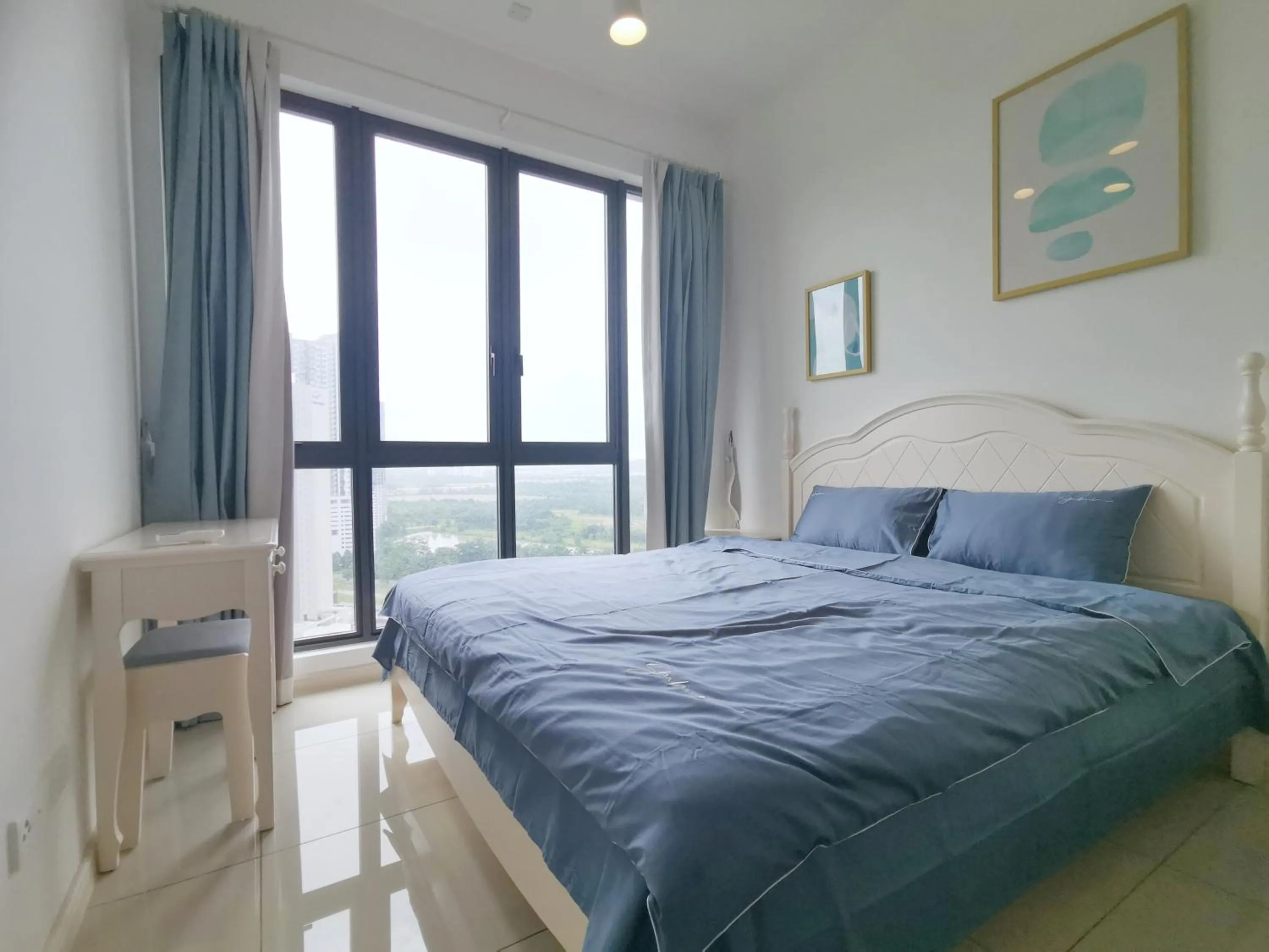 Bed in The Elysia Park Residence by Home Owner