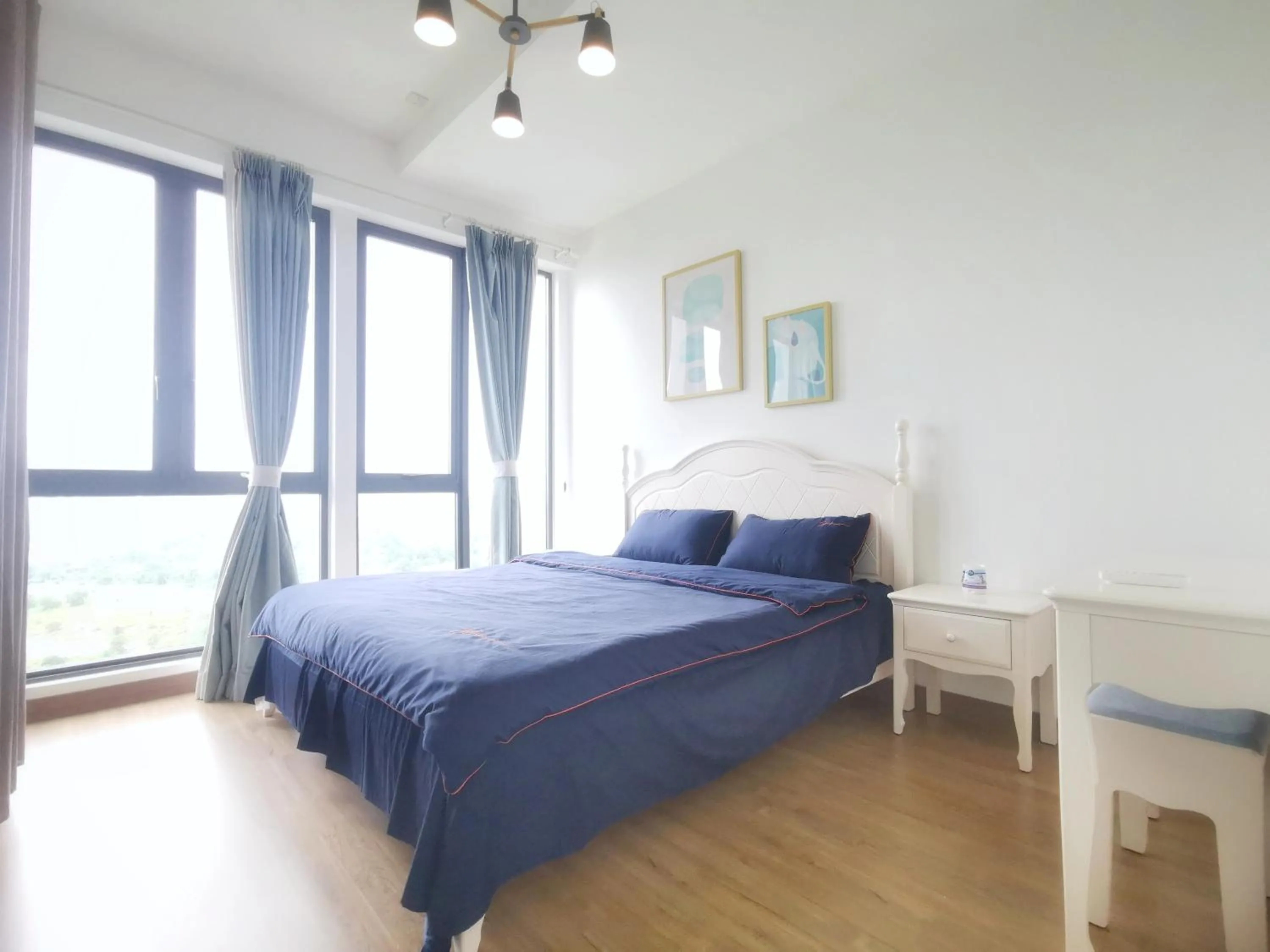 Bed in The Elysia Park Residence by Home Owner