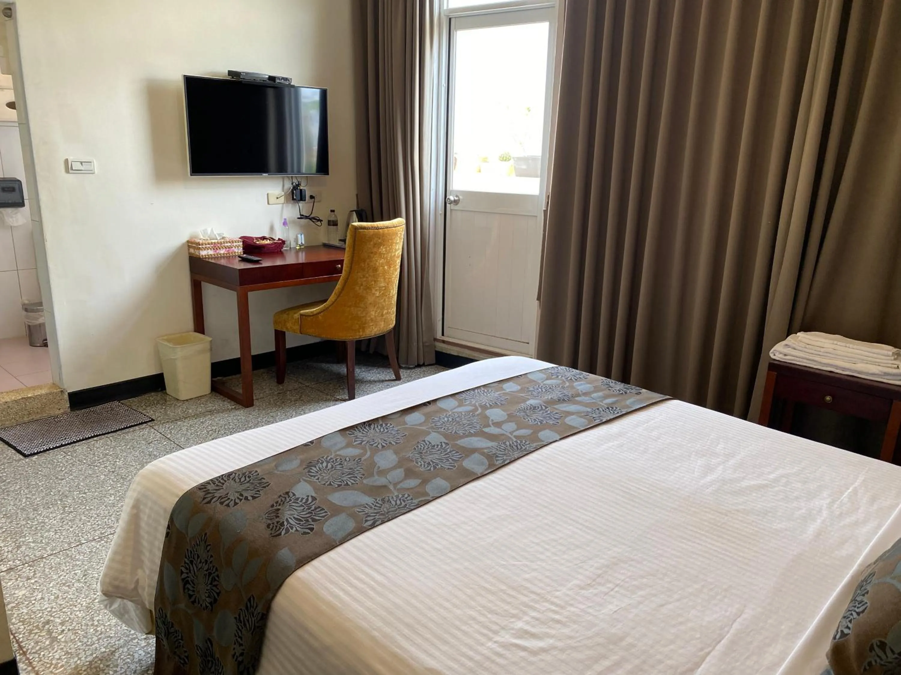 Coffee/tea facilities, Bed in Kenting Heng-Chung Art Hostel