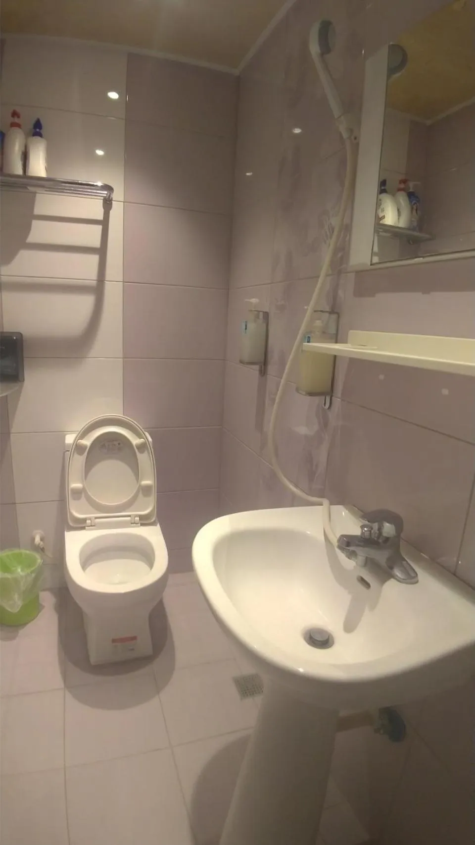 Bathroom in Kenting Heng-Chung Art Hostel