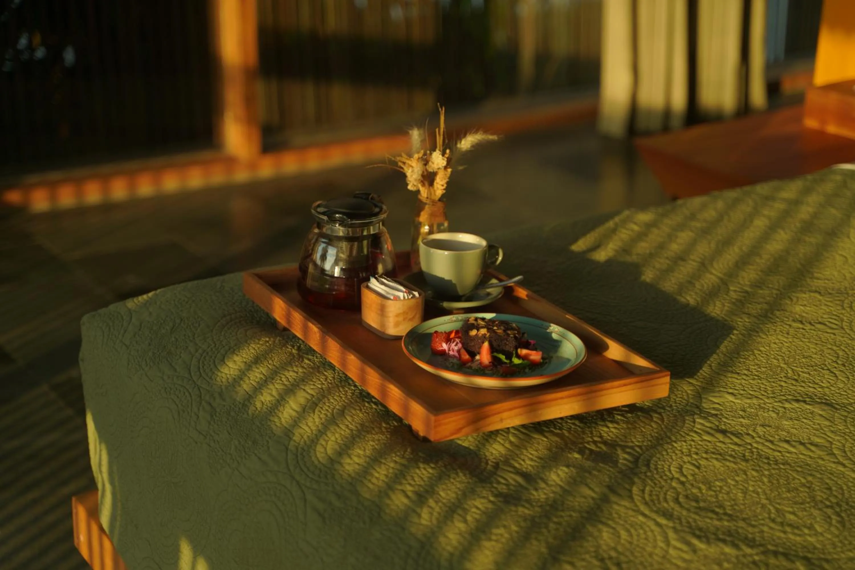 Food and drinks in The Saren