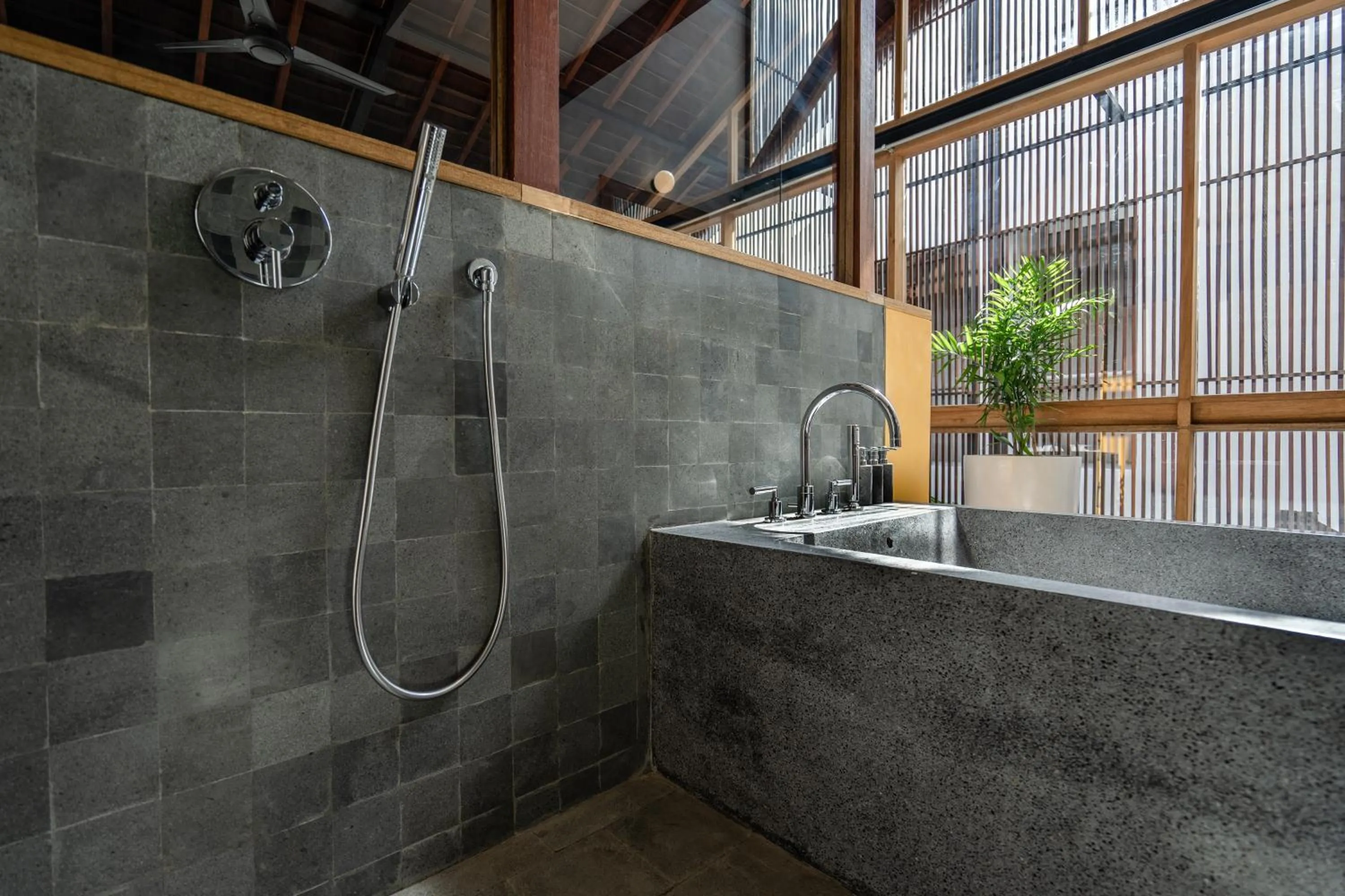 Bathroom in The Saren