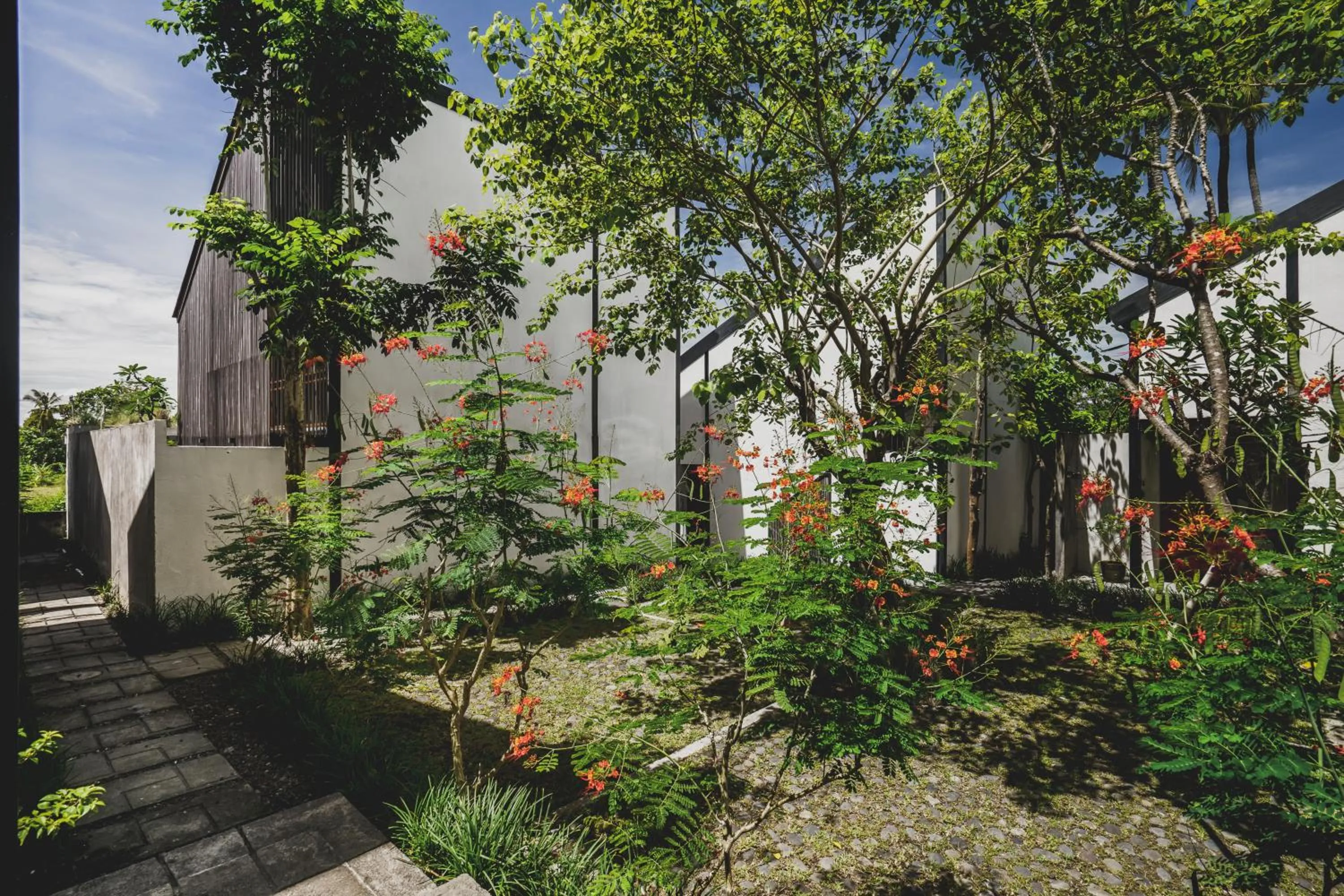 Property building in The Saren