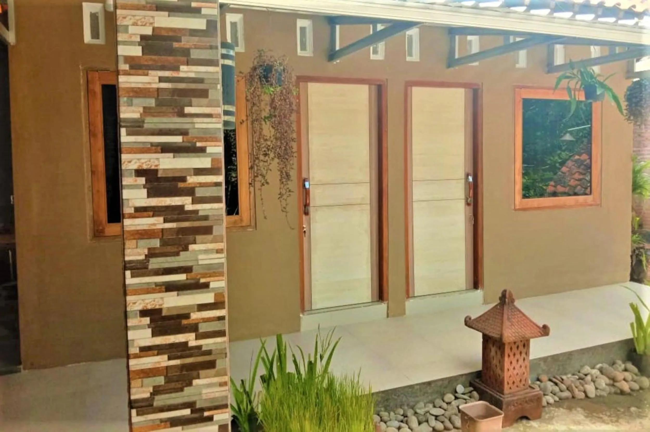 Facade/entrance in Penginapan Rudi Syariah