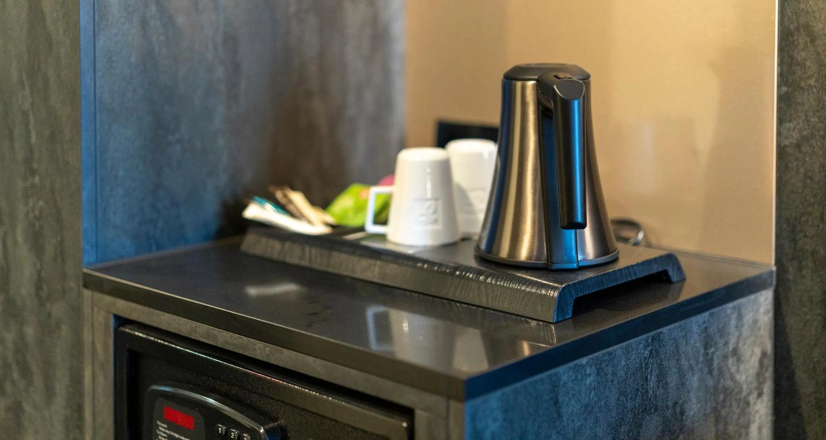 Coffee/tea facilities in PLAZA Premium Parkhotel Neu-Ulm