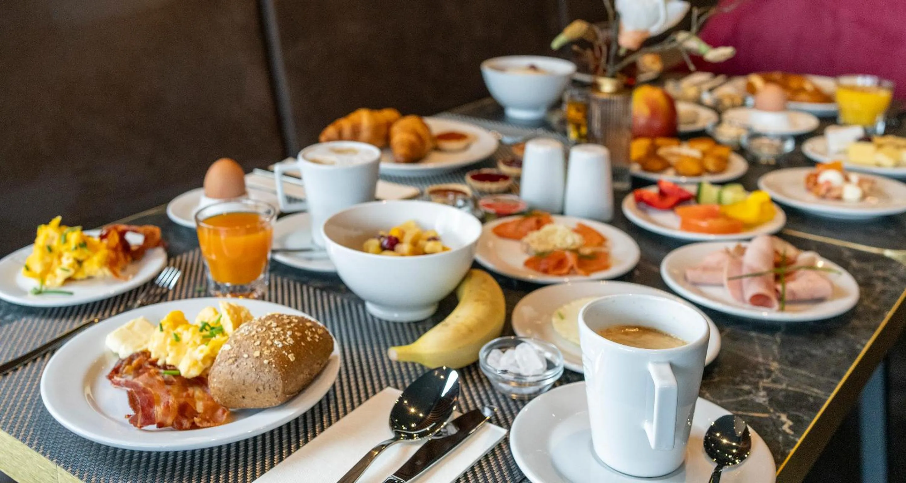 Breakfast in PLAZA Premium Parkhotel Neu-Ulm
