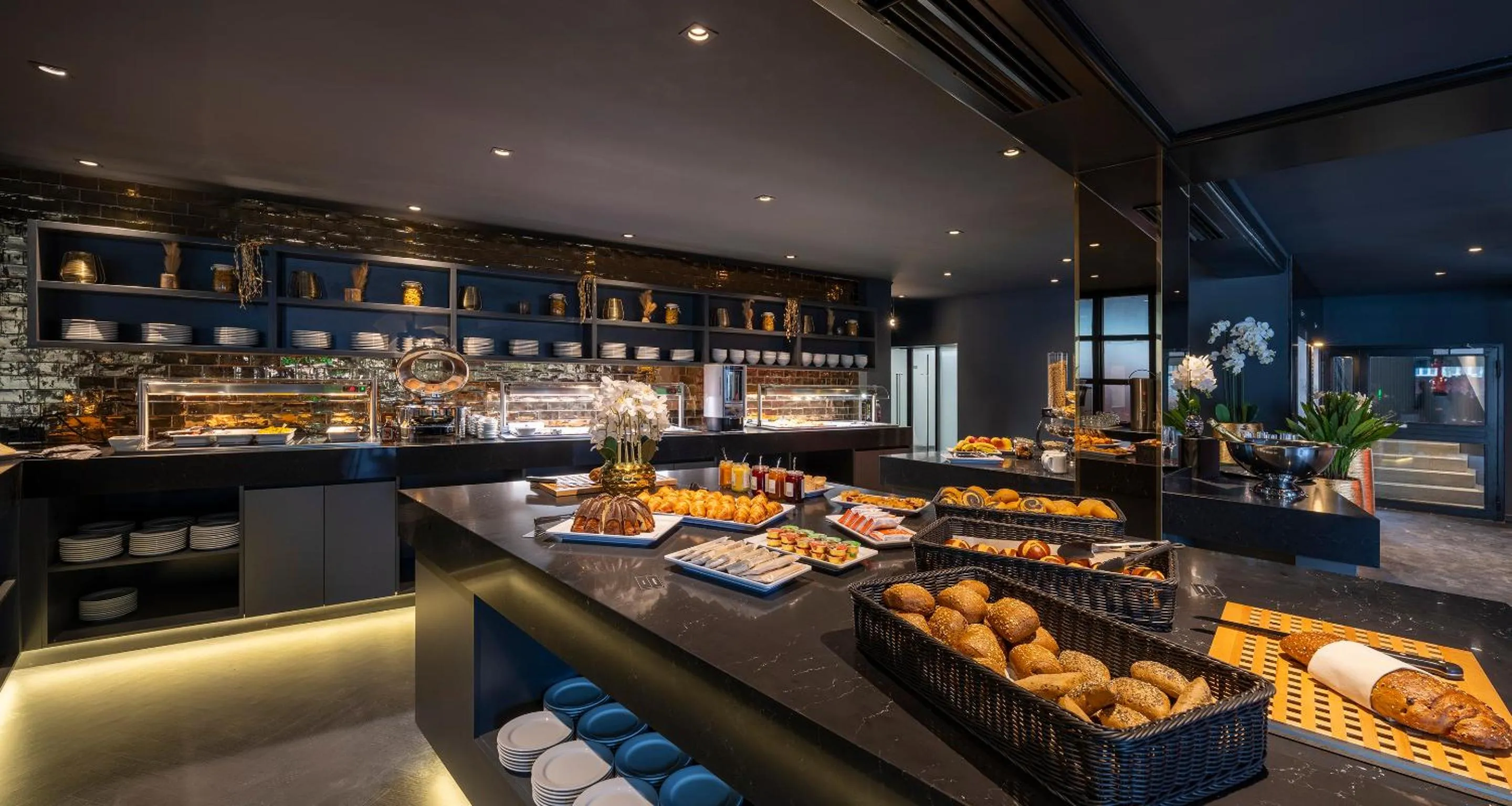 Buffet breakfast in PLAZA Premium Parkhotel Neu-Ulm