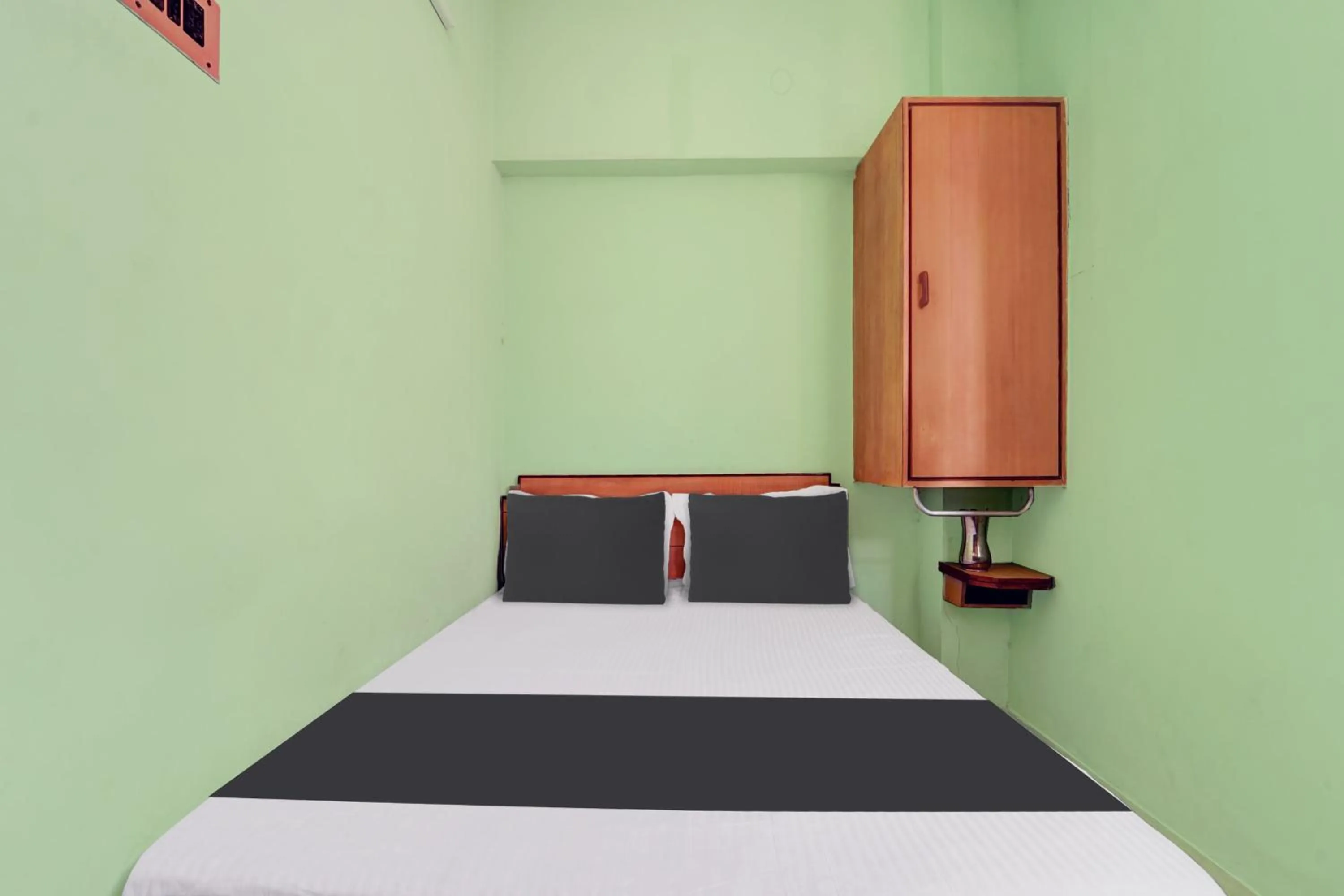 Bedroom, Bed in Hotel O Rainbow Stays