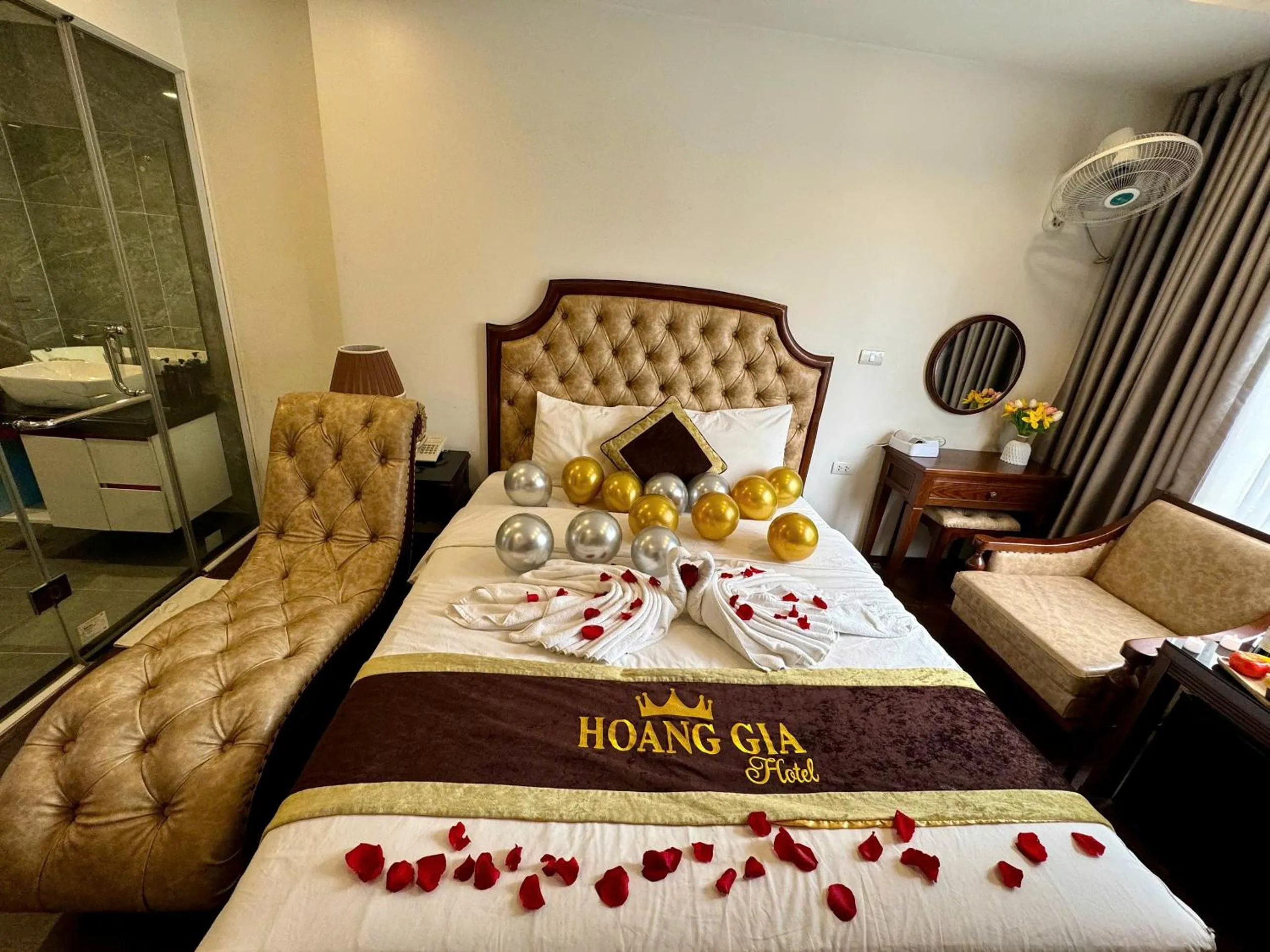 Photo of the whole room, Bed in Hoàng Gia Hotel Nhân Hòa