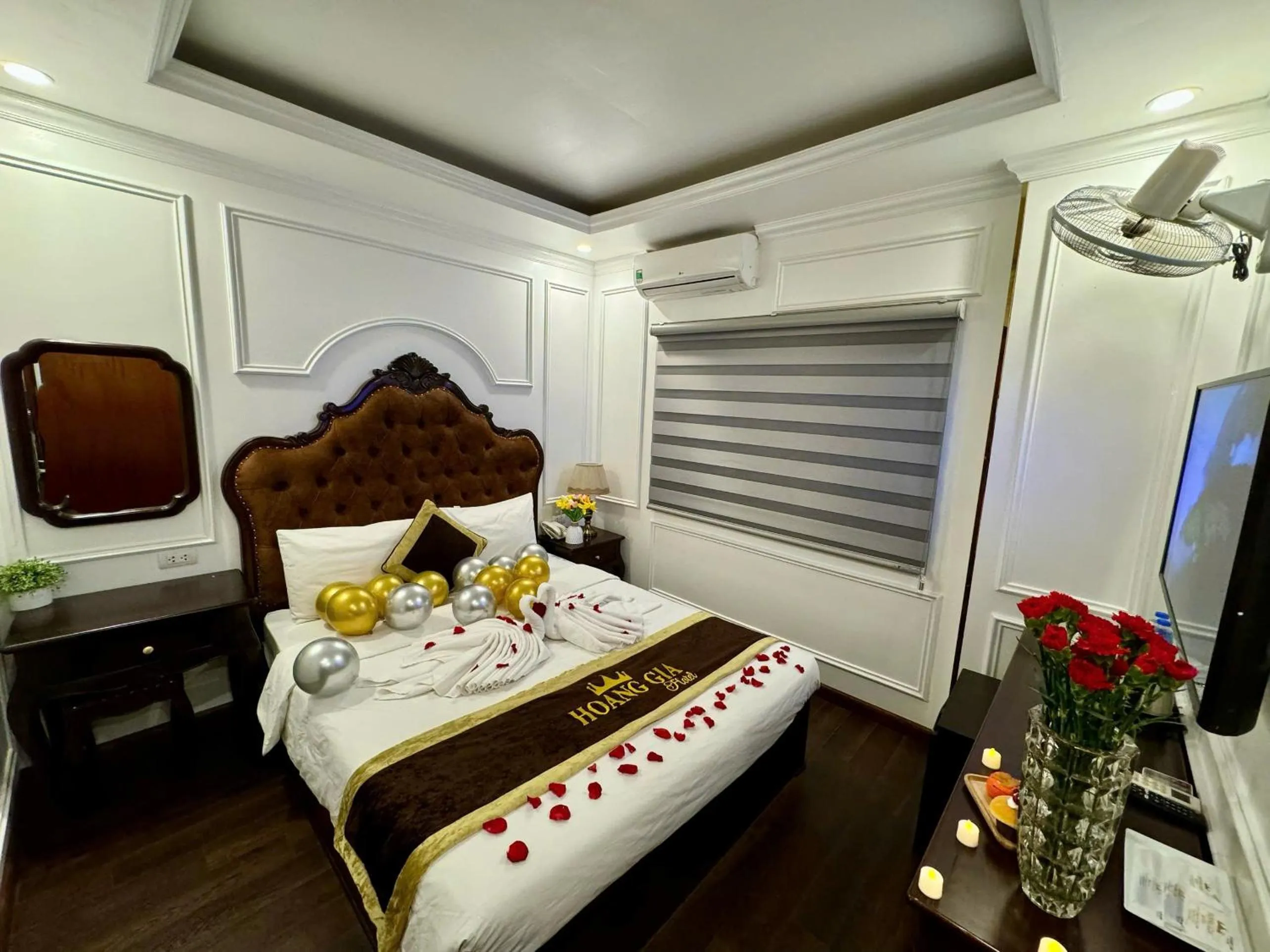 Bed in Hoàng Gia Hotel Nhân Hòa