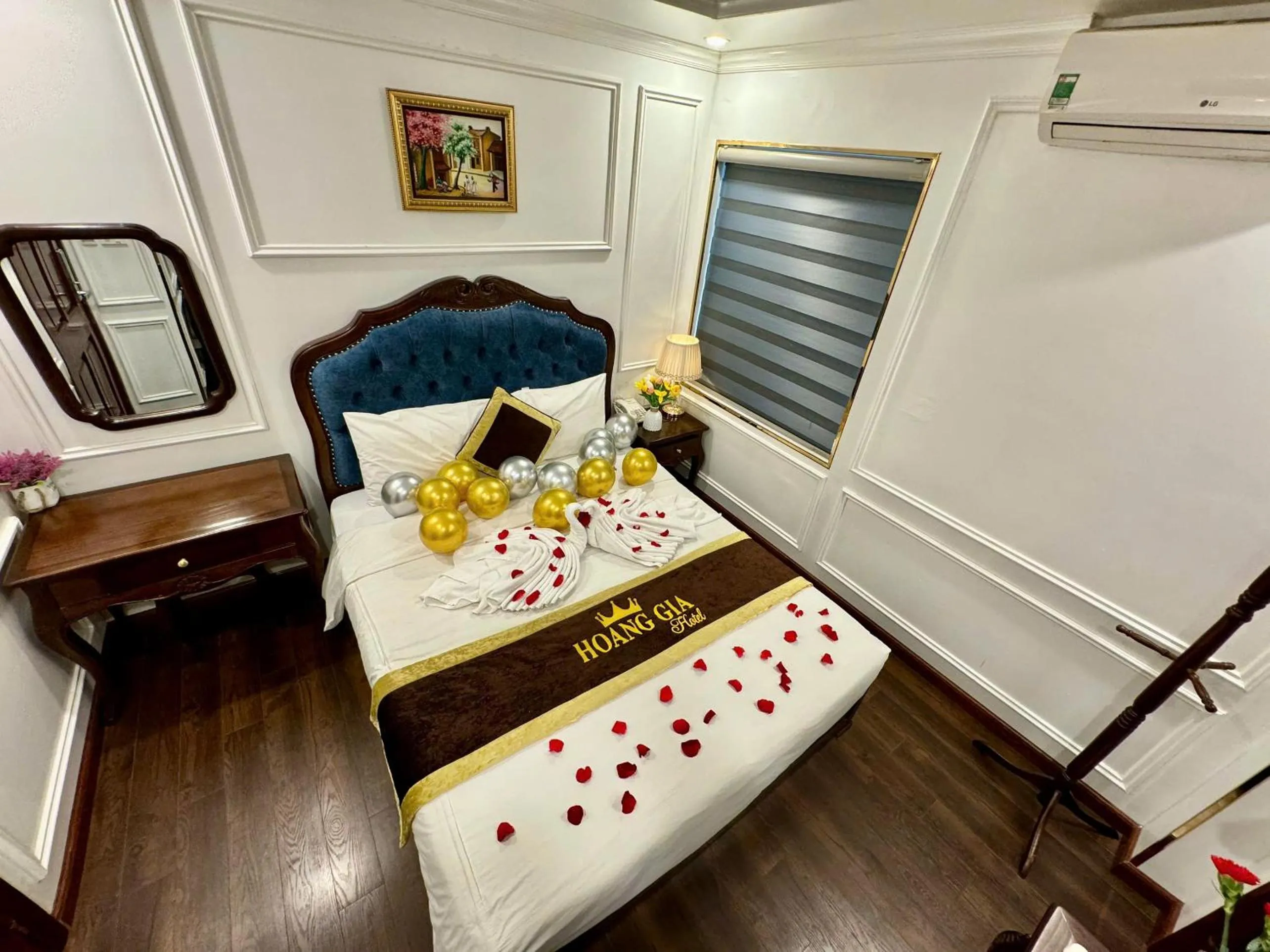 Bed in Hoàng Gia Hotel Nhân Hòa