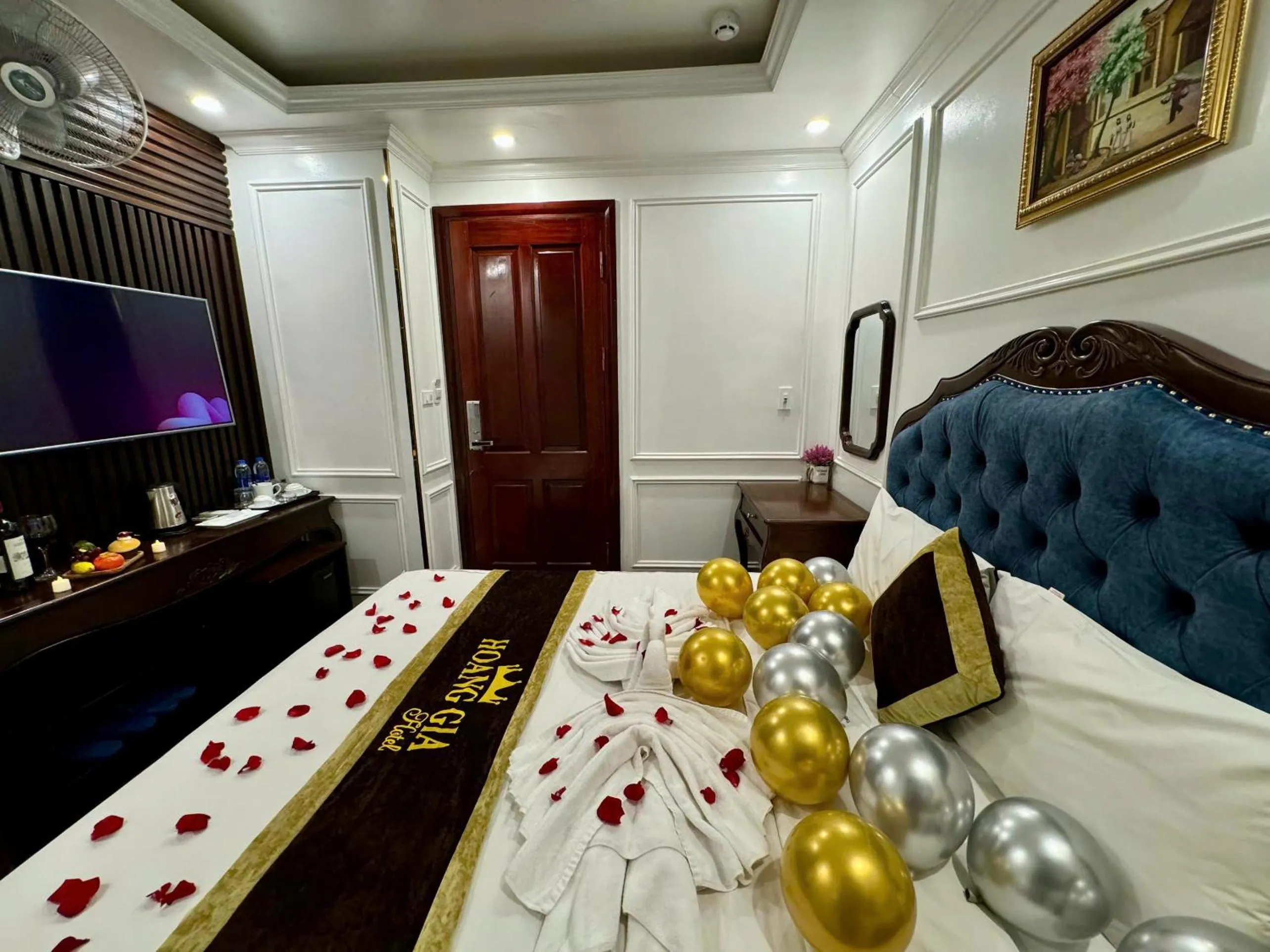 Bed in Hoàng Gia Hotel Nhân Hòa