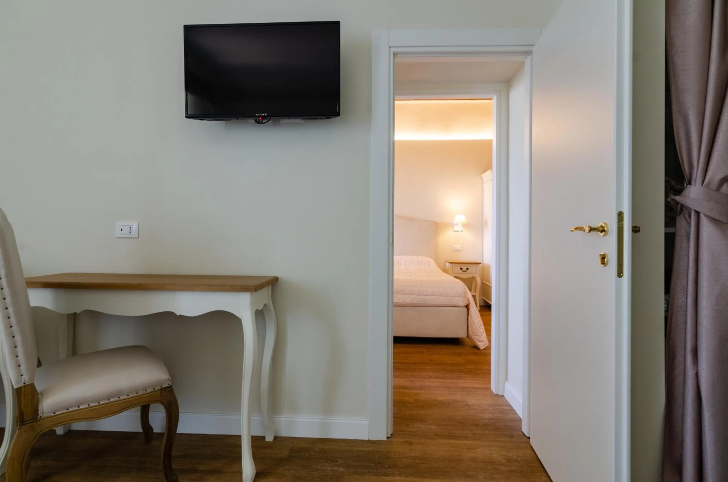 Photo of the whole room, Bed in Il giardino di Pantaneto Residenza D'Epoca