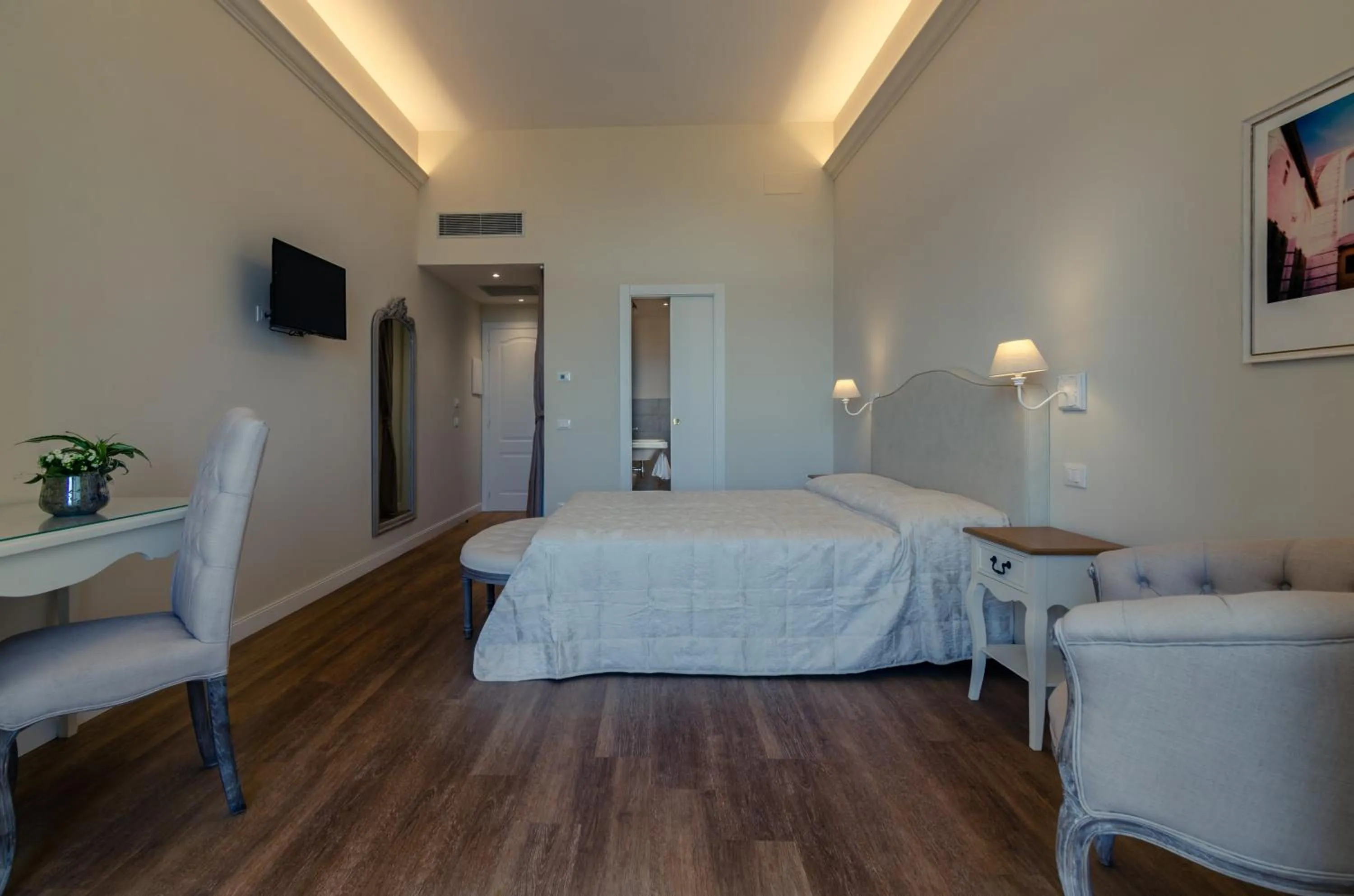 Photo of the whole room, Bed in Il giardino di Pantaneto Residenza D'Epoca