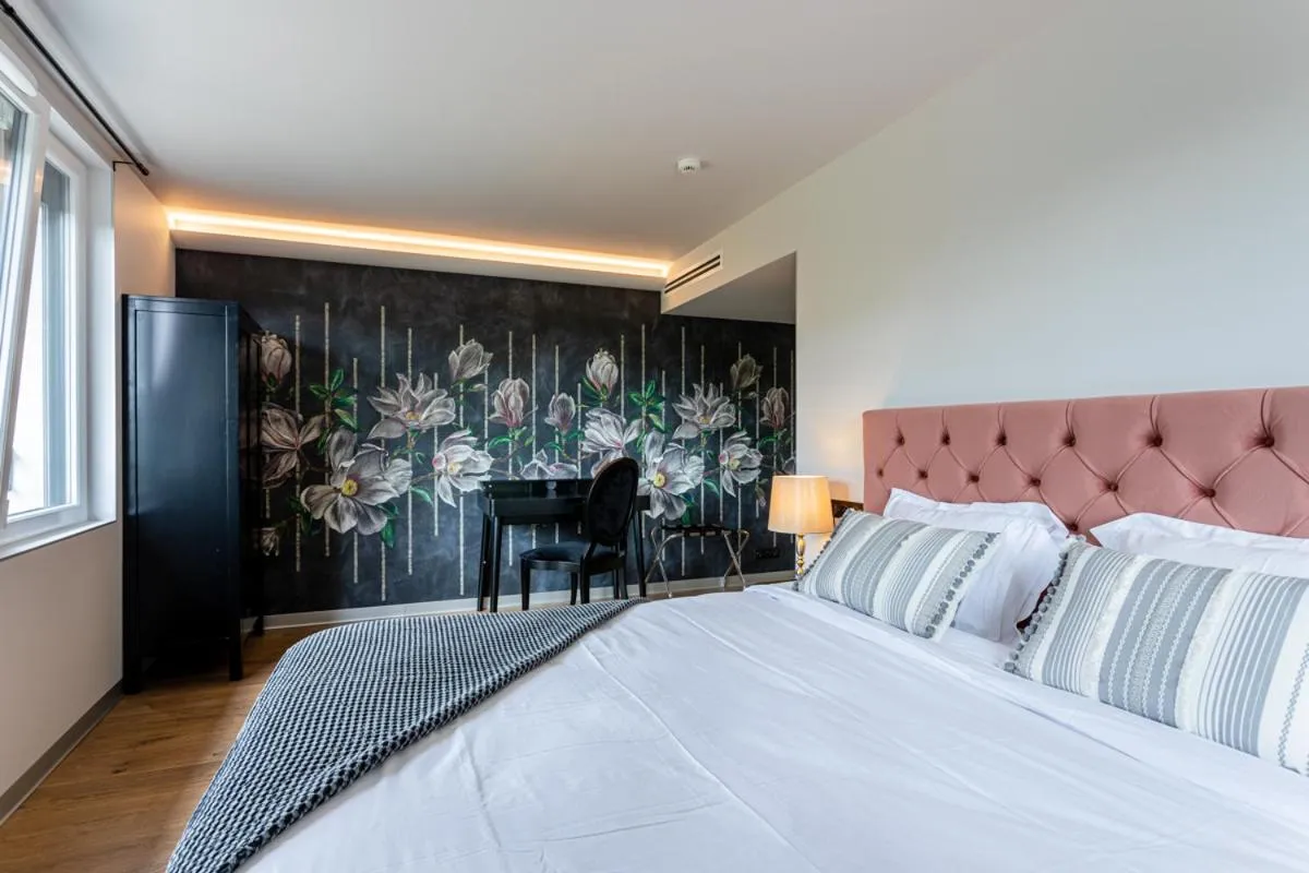 Bedroom, Bed in Hôtel L'Ouvrée