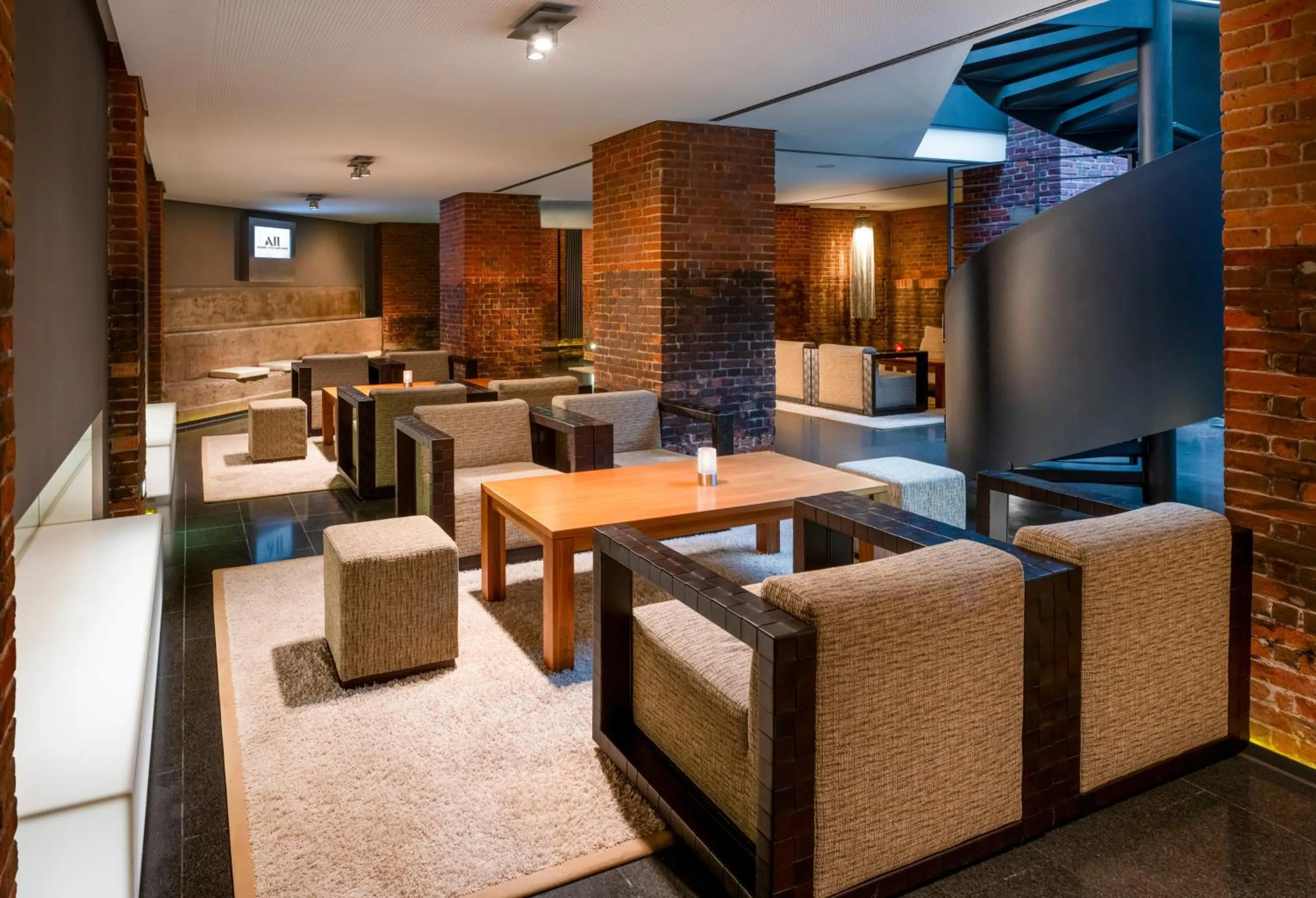 Seating area in MÖVENPICK Hotel Hamburg City