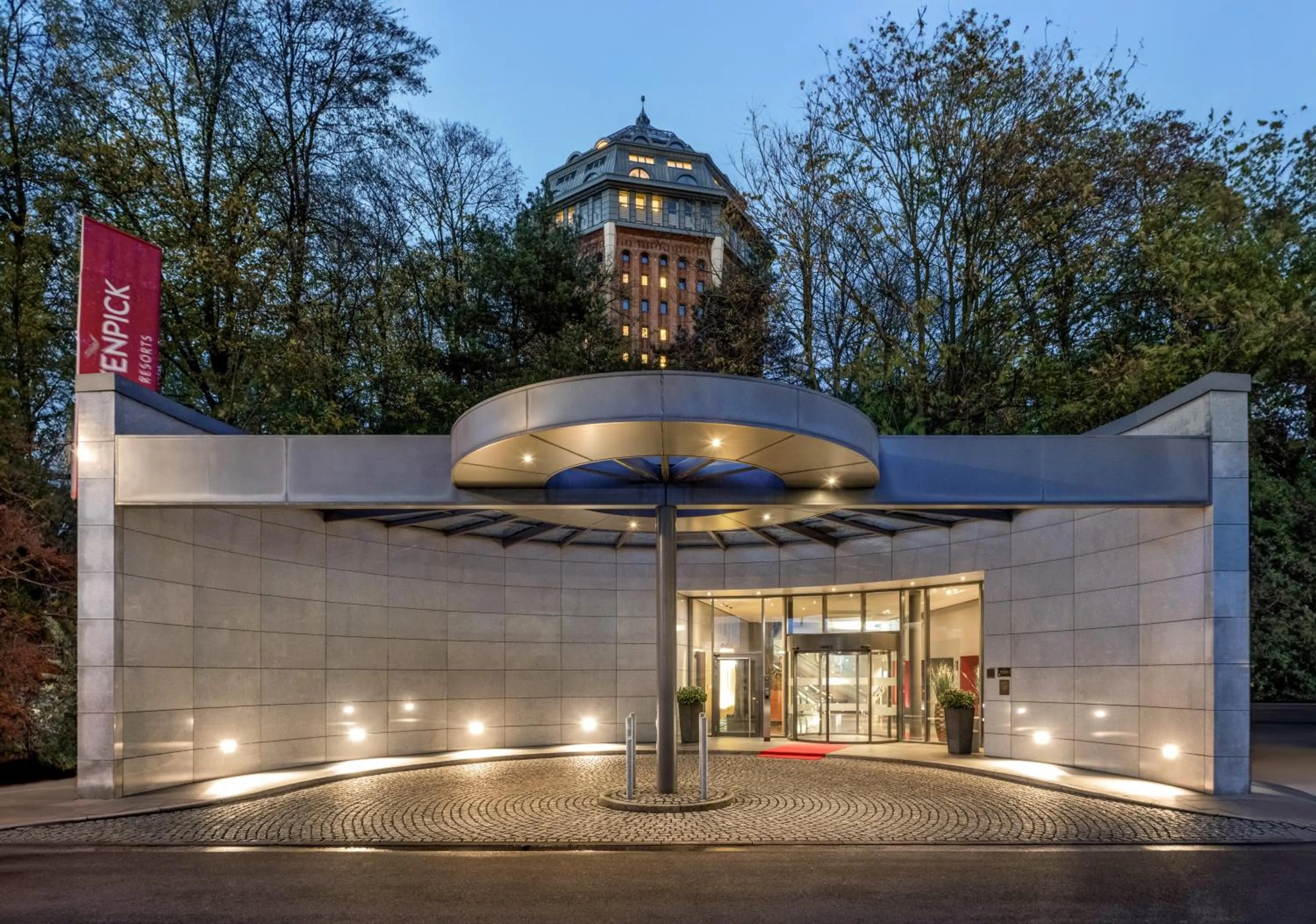 Quiet street view in MÖVENPICK Hotel Hamburg City