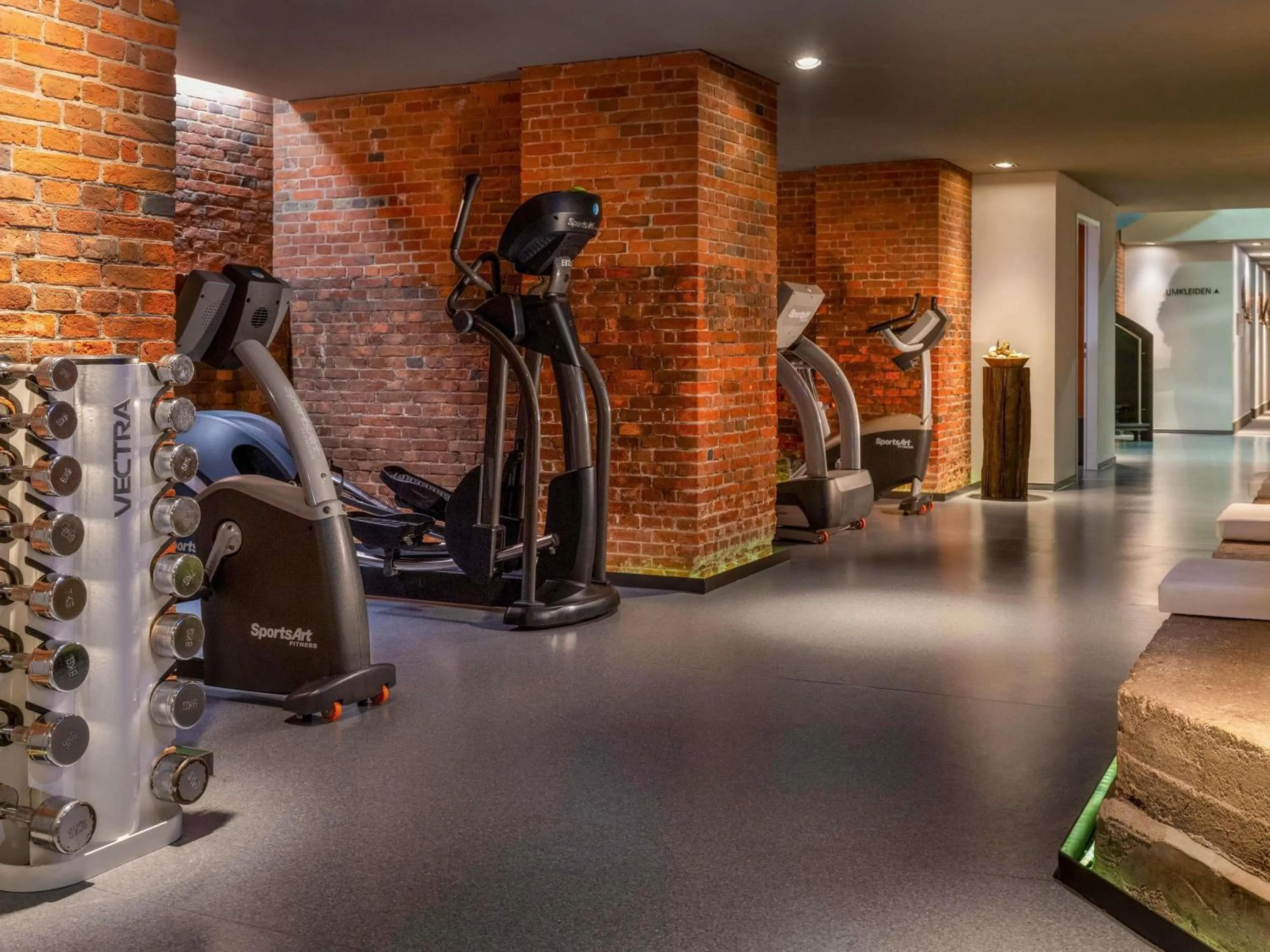 Fitness centre/facilities in MÖVENPICK Hotel Hamburg City