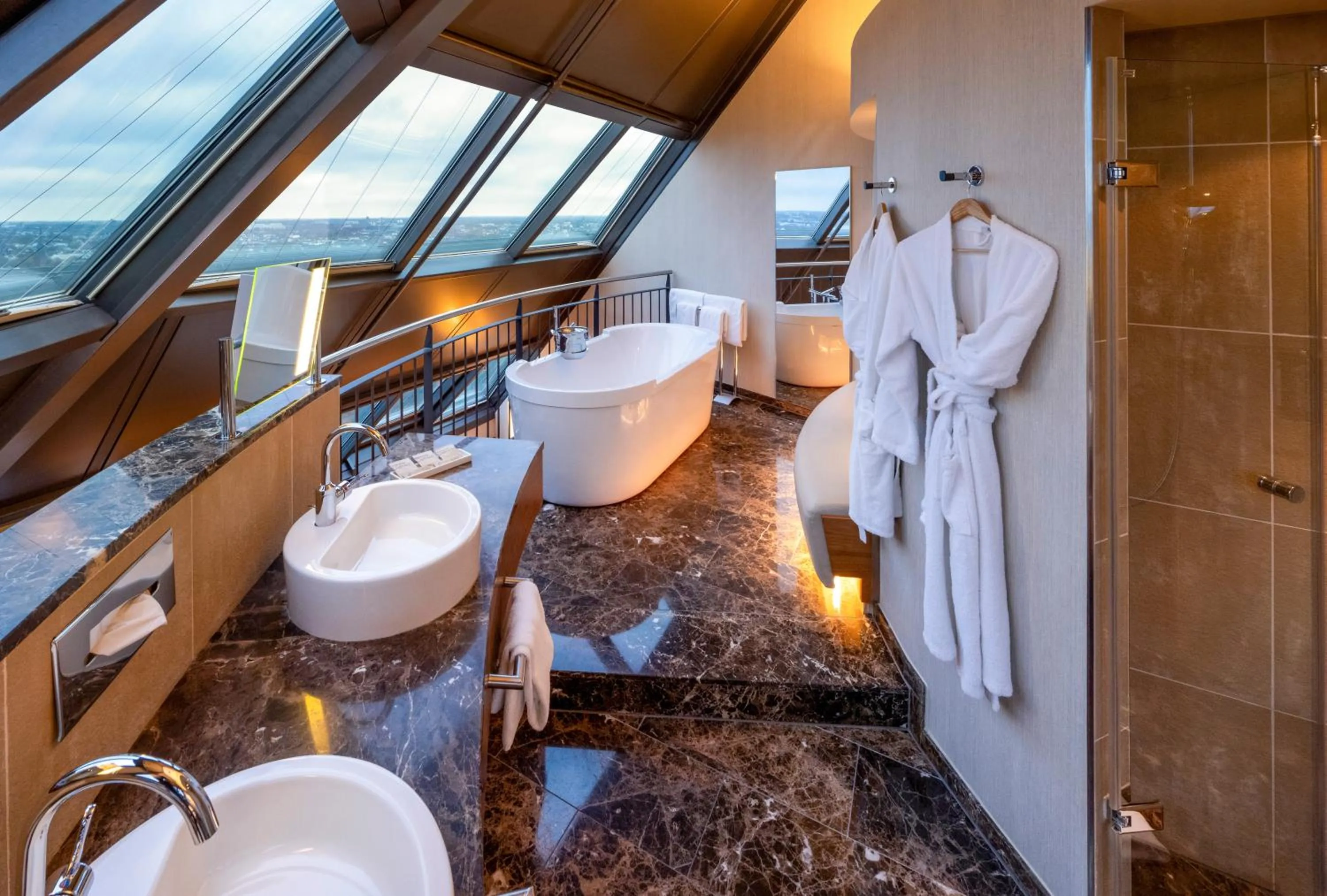 Bathroom in MÖVENPICK Hotel Hamburg City