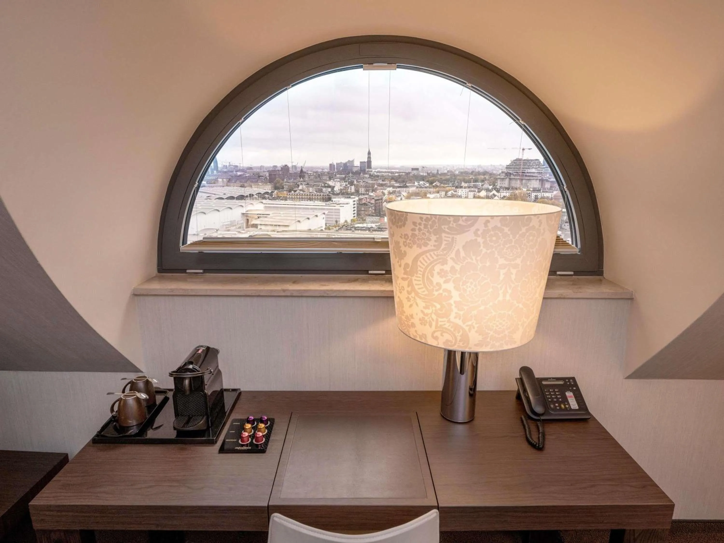 Bedroom in MÖVENPICK Hotel Hamburg City