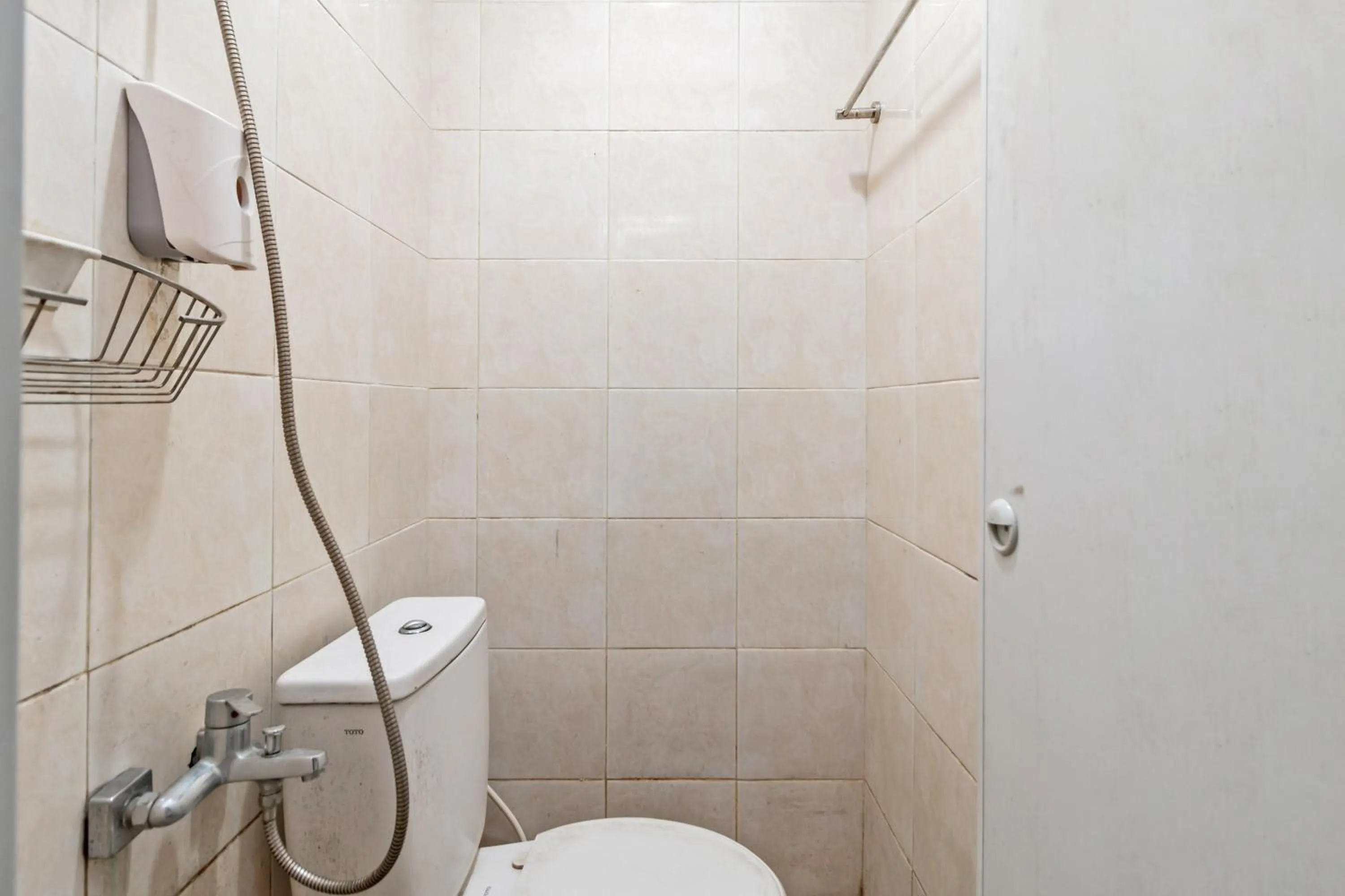 Urbanview Hotel Minongga Pondok Labu by RedDoorz