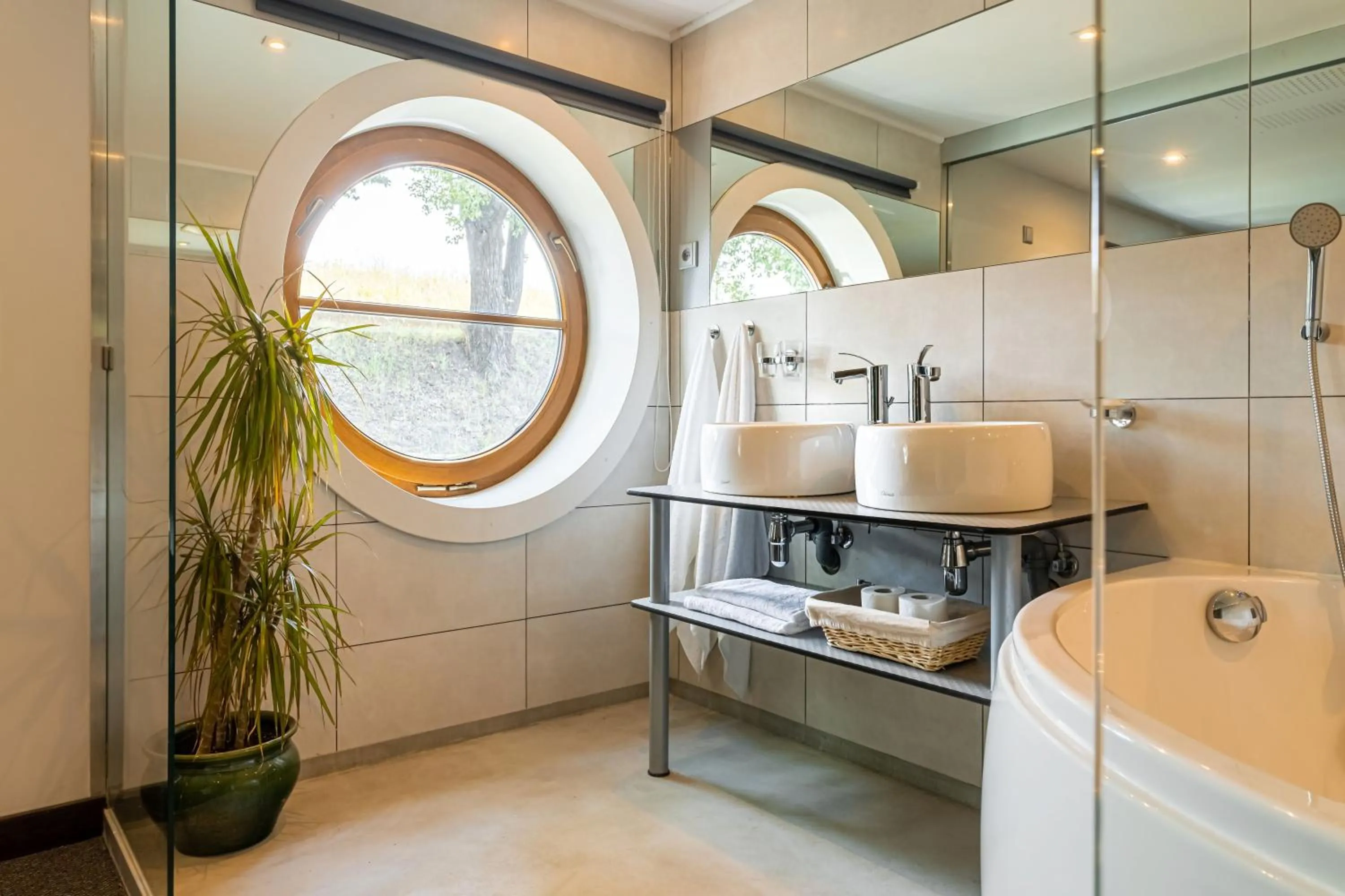 Bathroom in Botel Marina