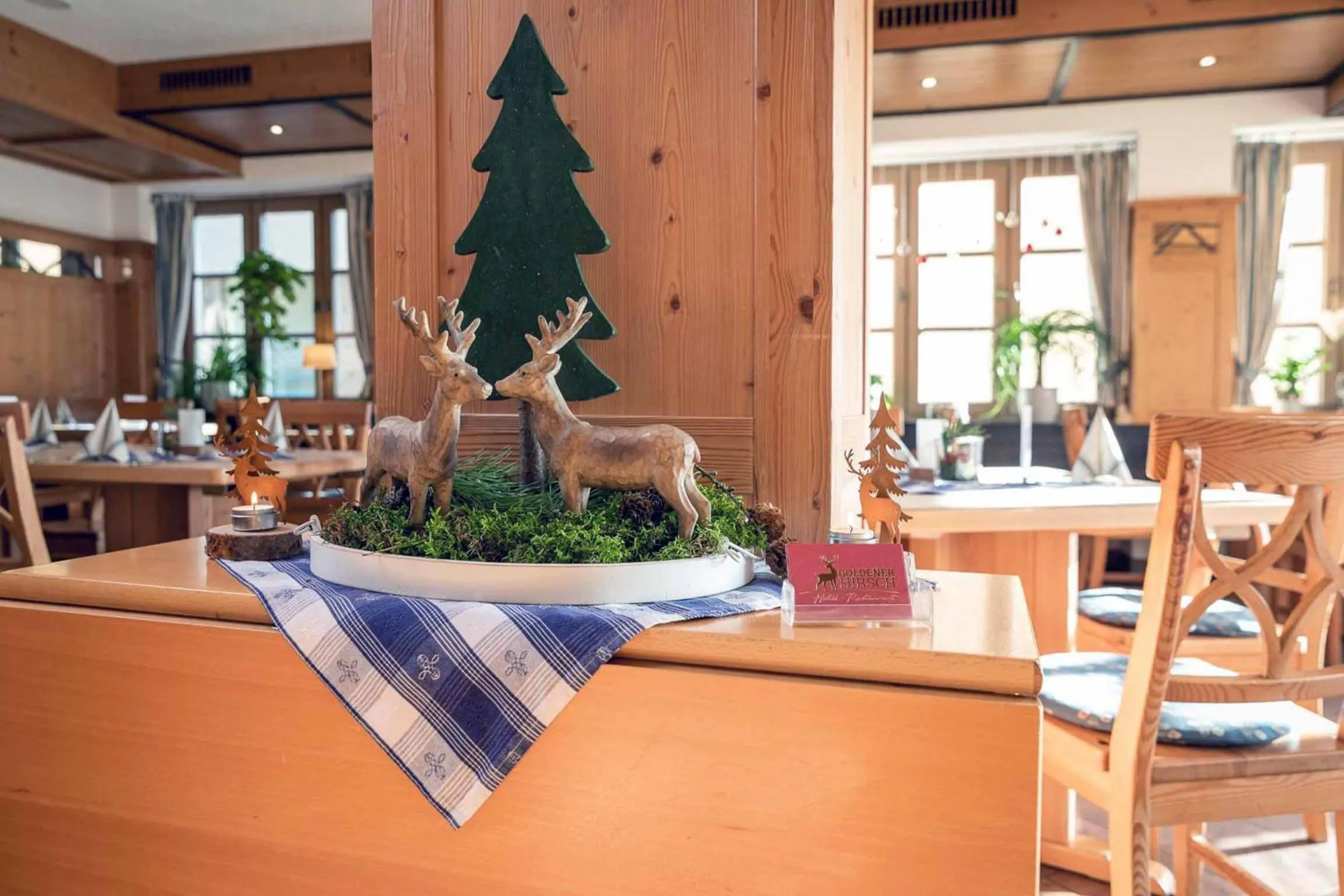 Restaurant/places to eat in Hotel Restaurant Goldener Hirsch