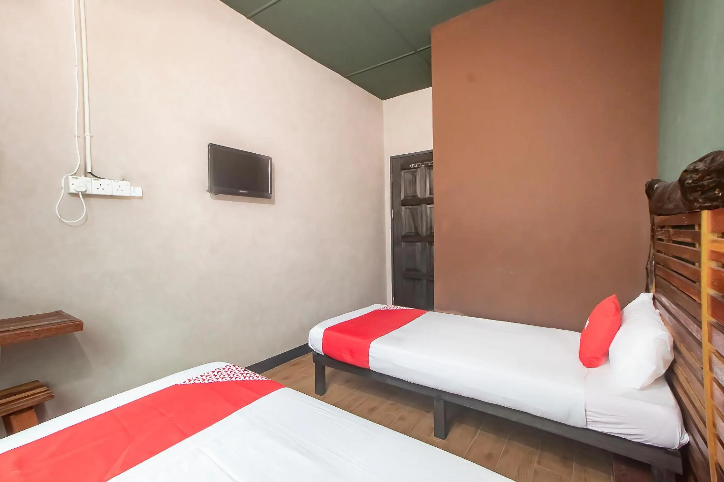 Bedroom, Bed in Hotel O Hi Inn 3