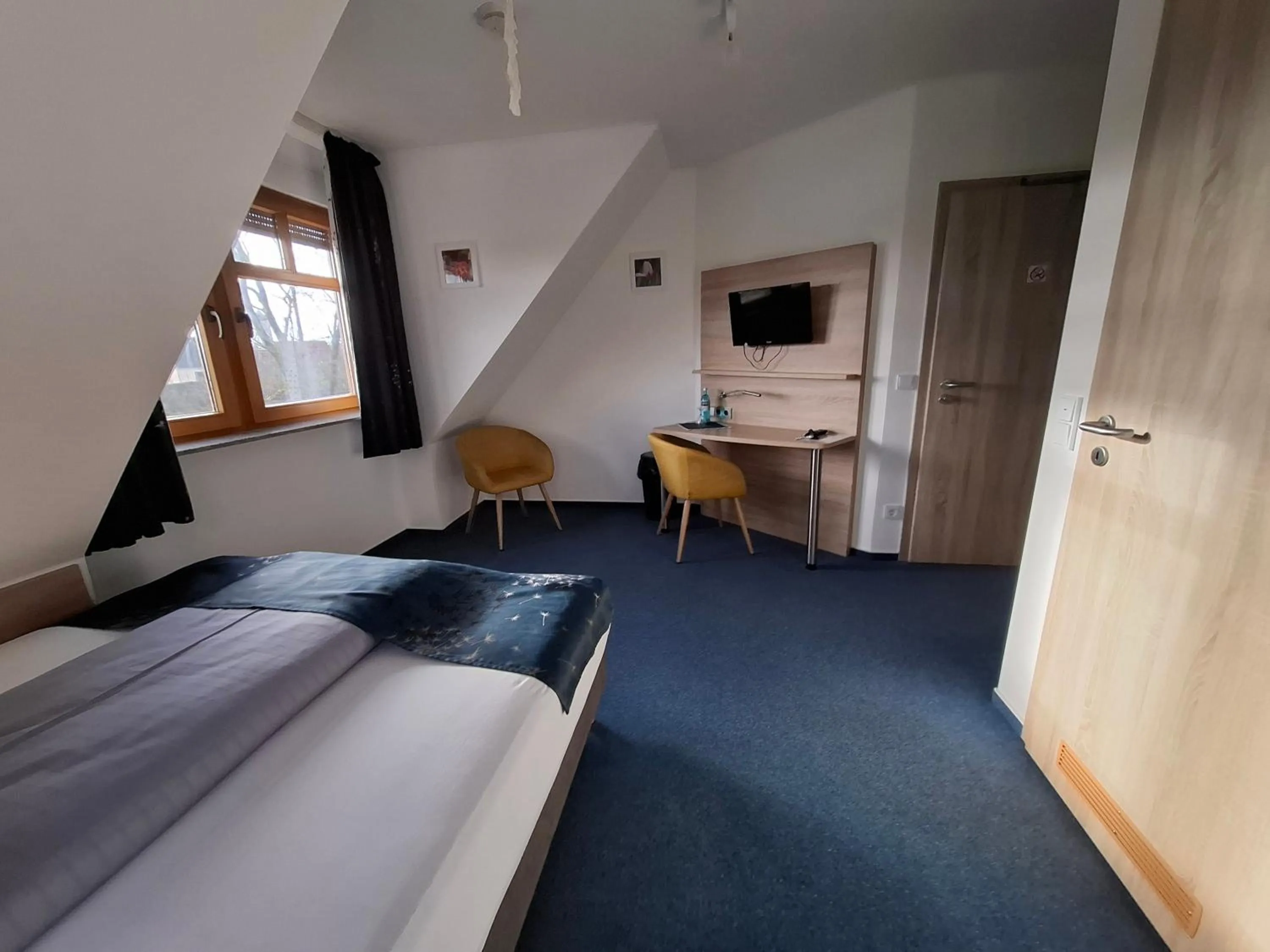 Photo of the whole room, Bed in HOTEL BIKE & HIKE