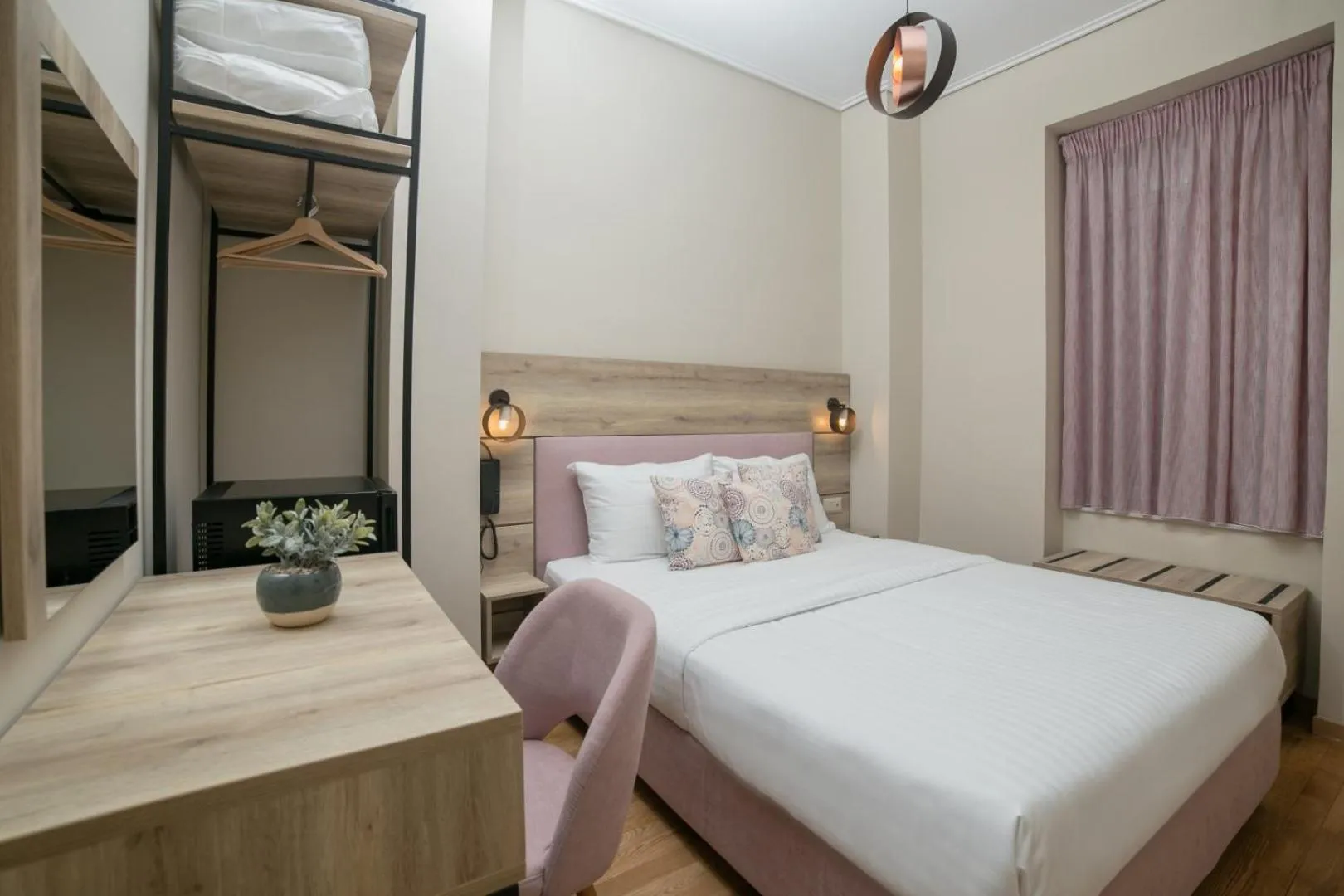 Bed in Acropolis Vision