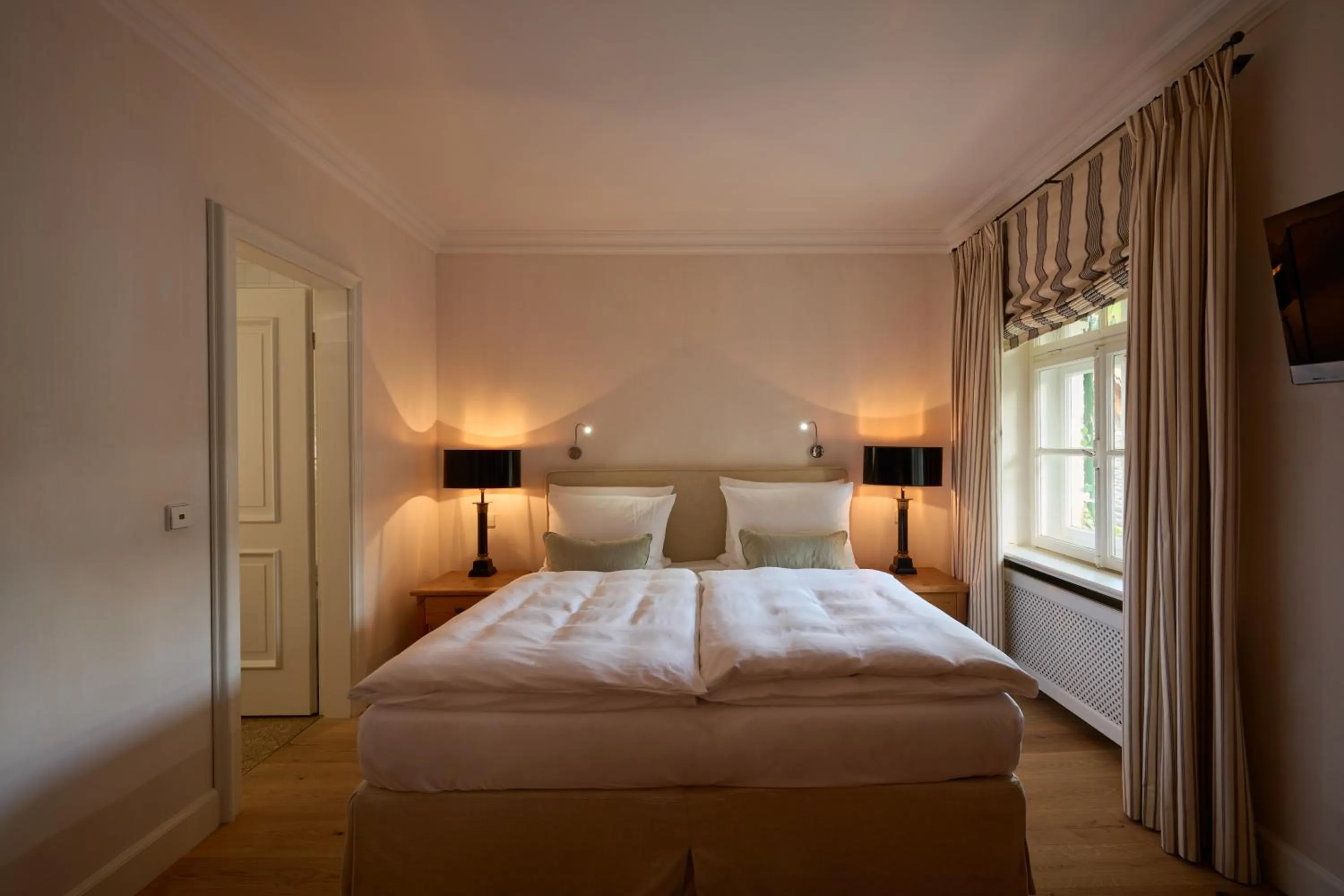 Photo of the whole room, Bed in Brauereigasthof-Hotel Aying