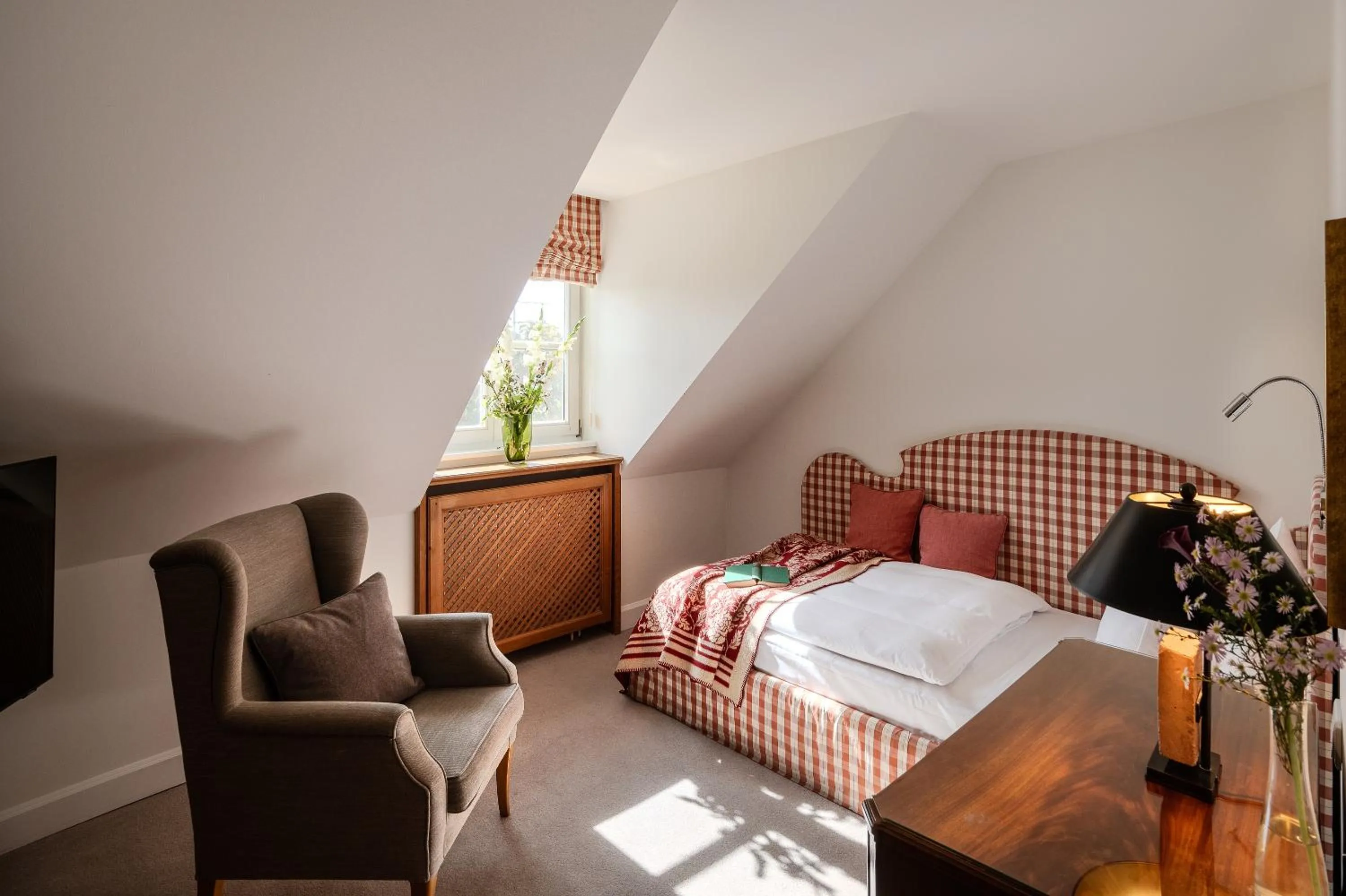 Photo of the whole room, Bed in Brauereigasthof-Hotel Aying