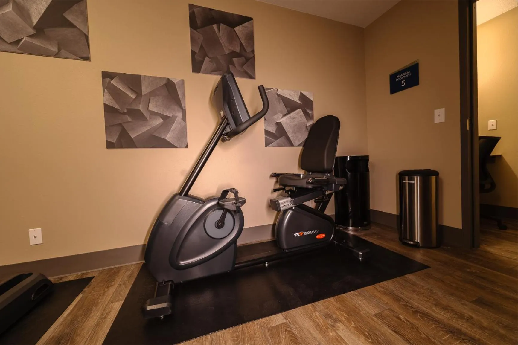 Fitness centre/facilities in Cobblestone Inn & Suites - Trenton