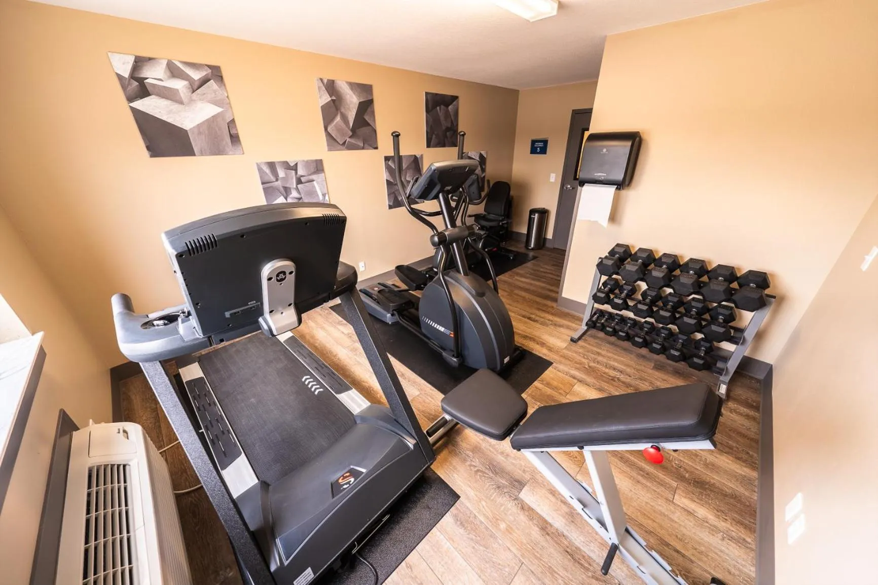 Fitness centre/facilities in Cobblestone Inn & Suites - Trenton