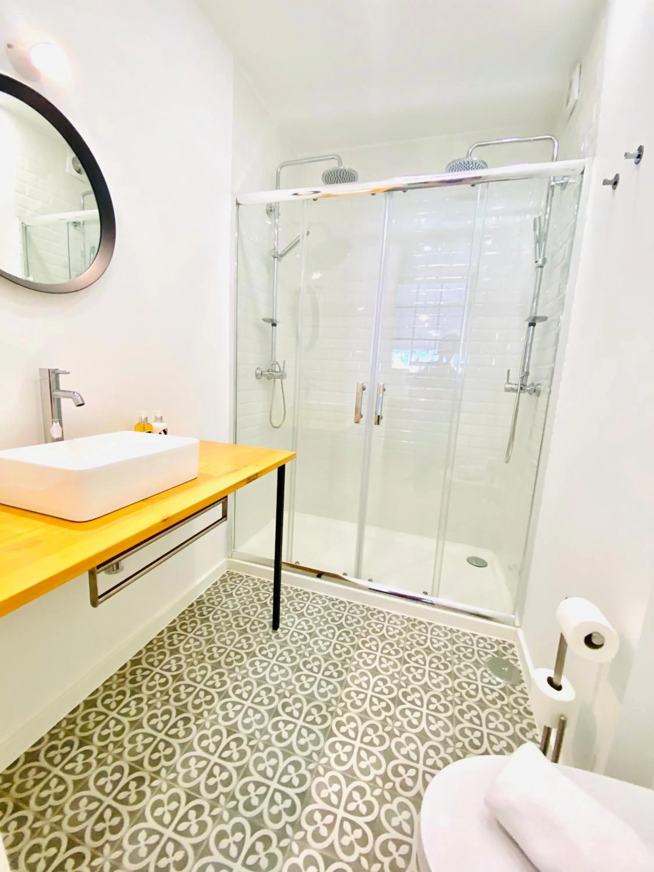 Bathroom in The Postcard Avenue