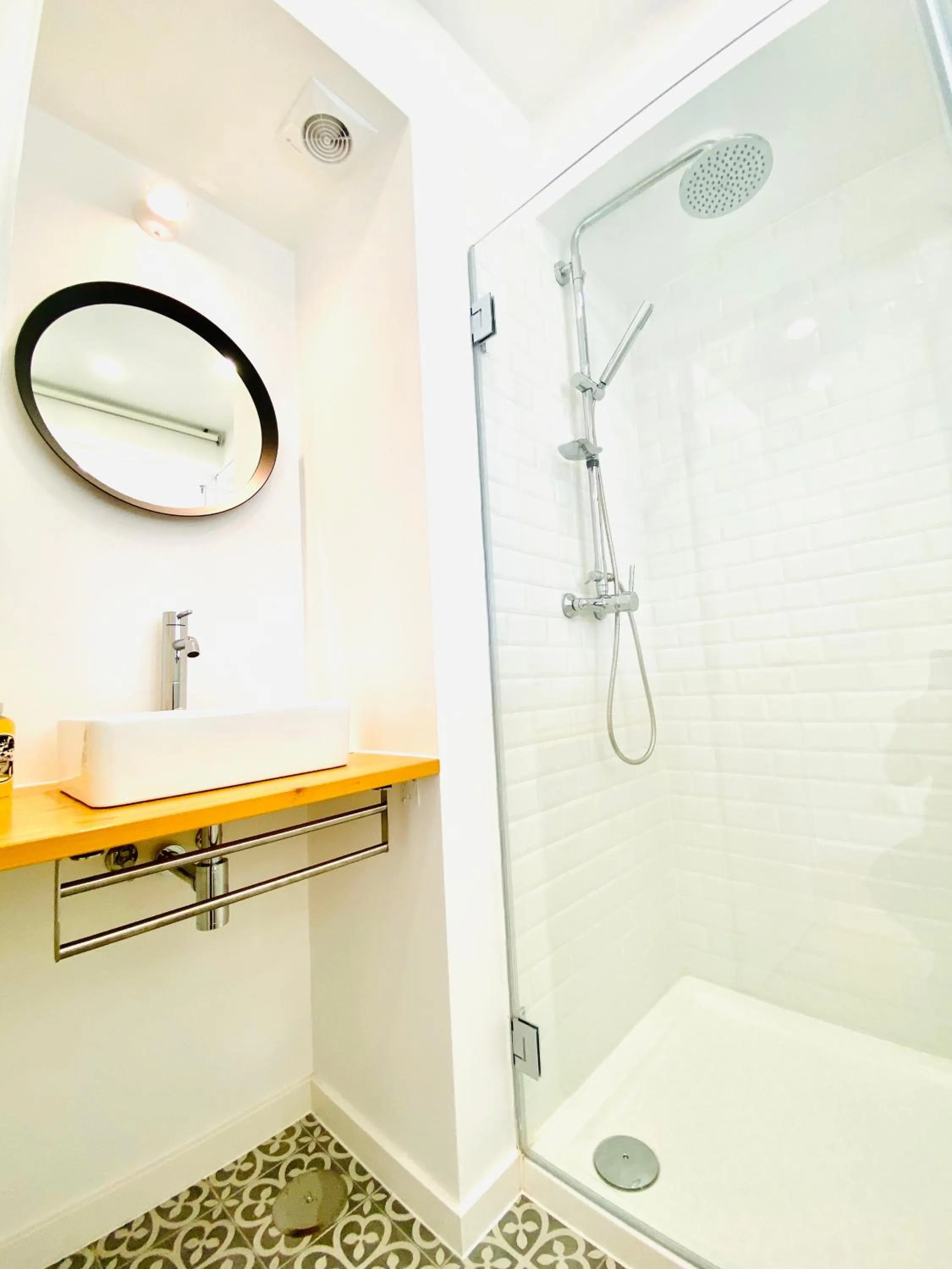 Bathroom in The Postcard Avenue