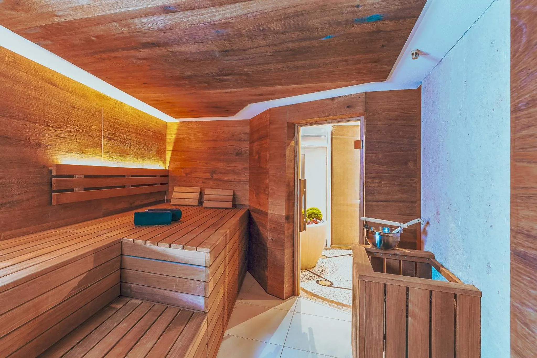 Sauna in YachtHotel Helvetia Spa- und Wellnessdomizil