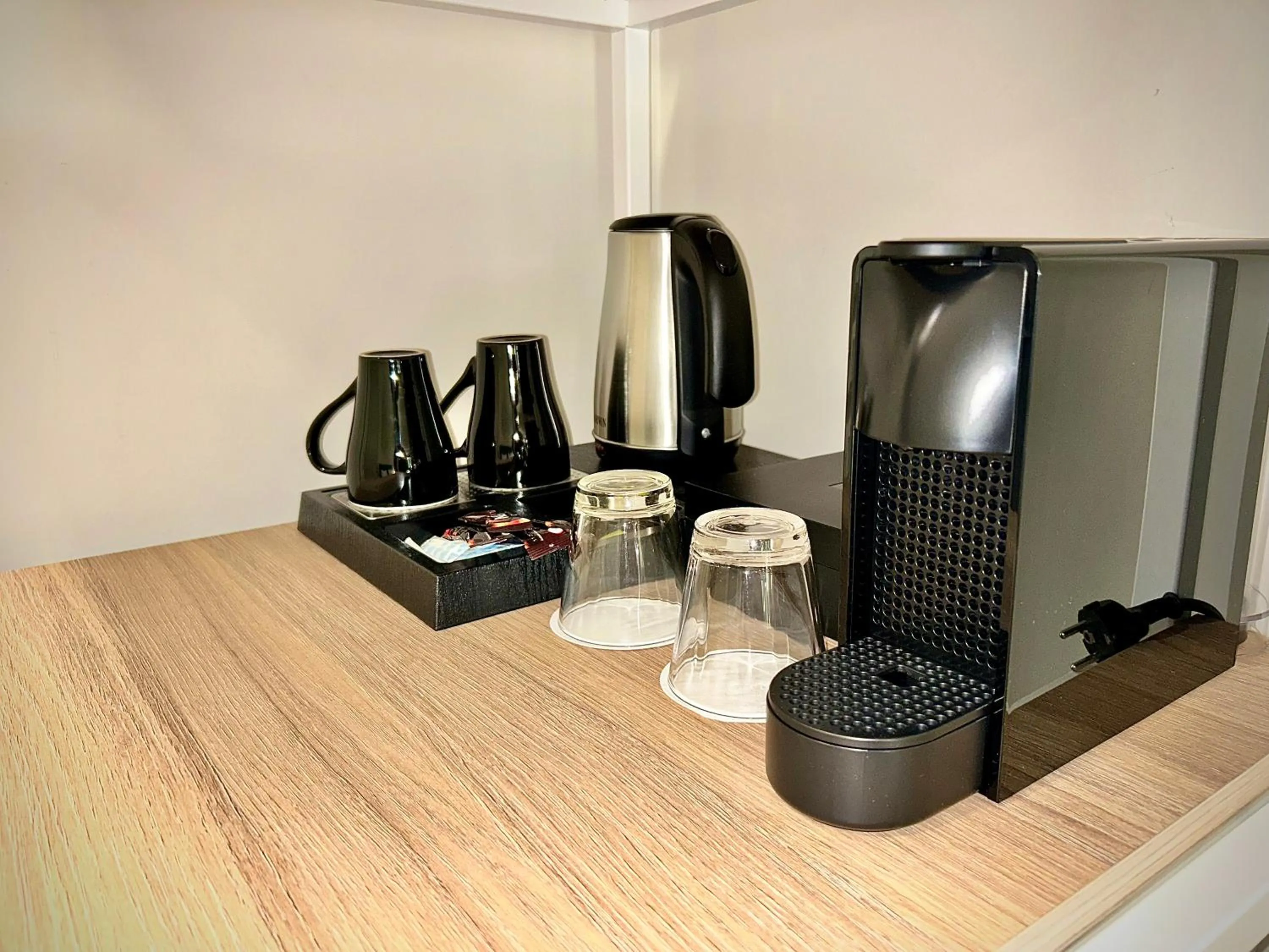 Coffee/tea facilities in PORTO PORTES suites