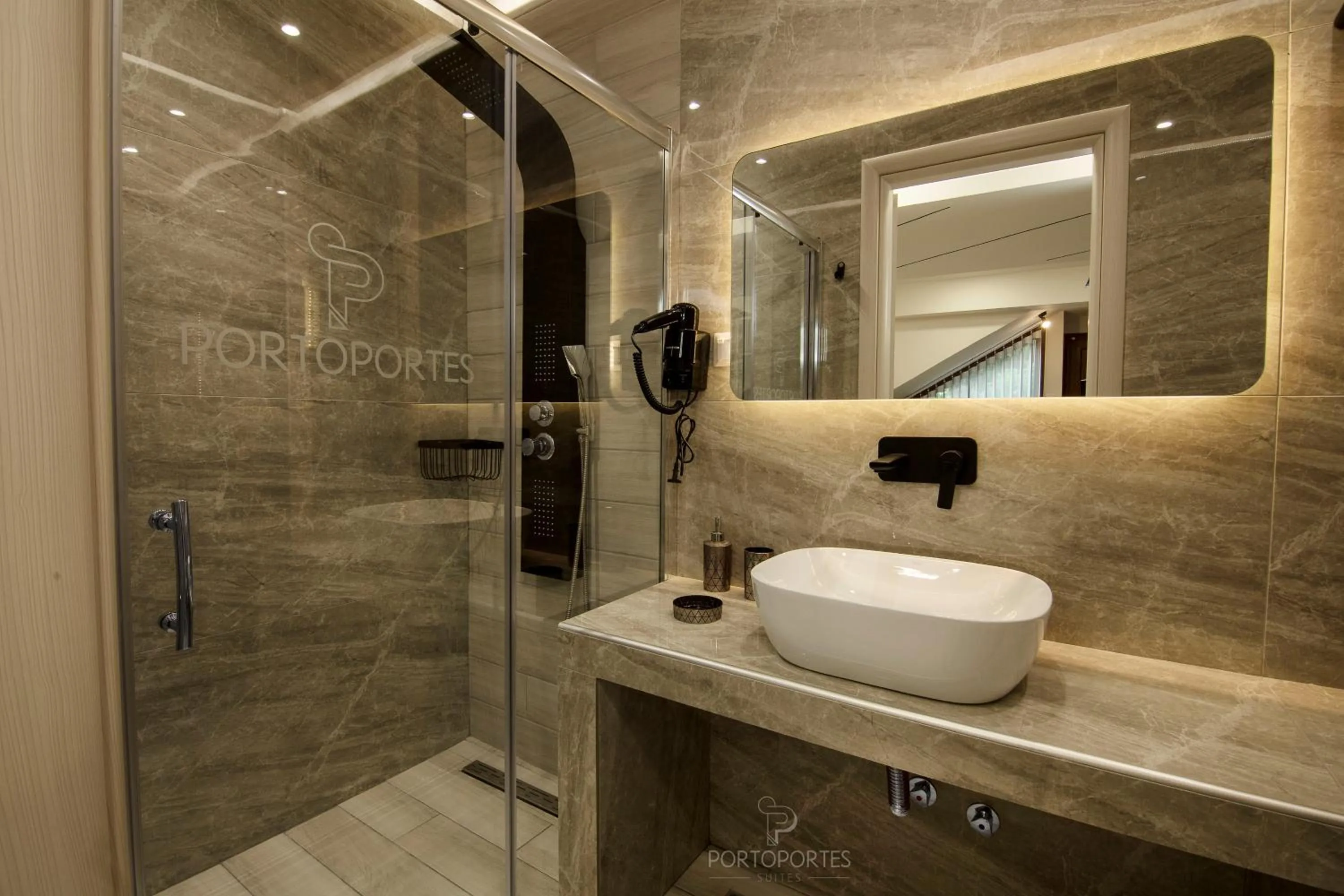 Shower in PORTO PORTES suites
