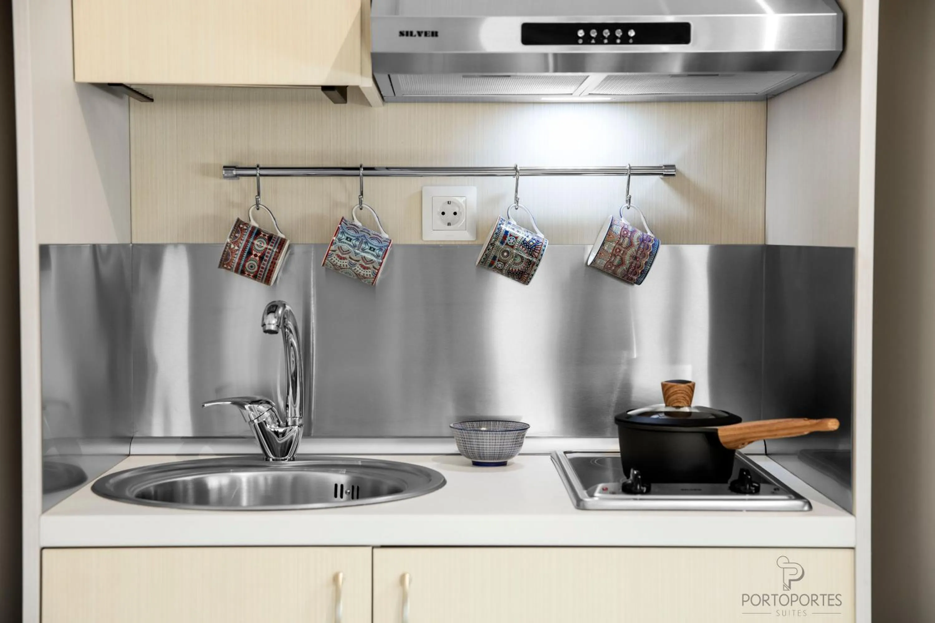 Coffee/tea facilities in PORTO PORTES suites