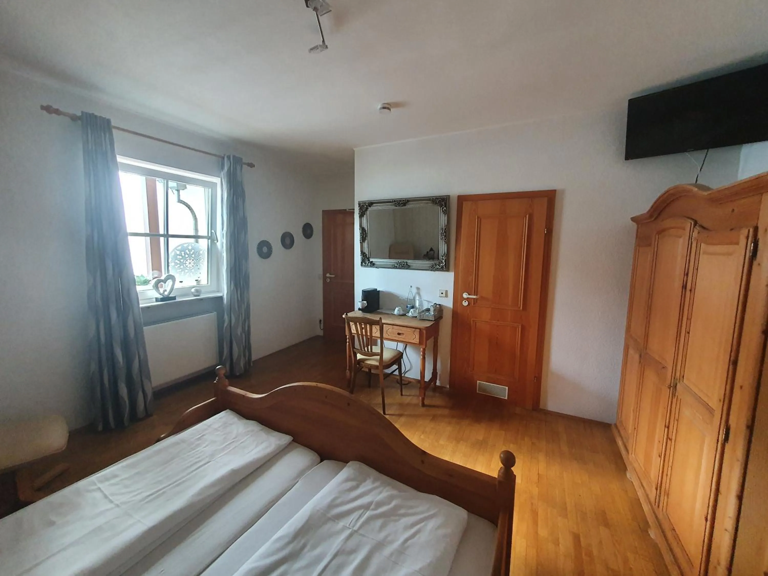 Photo of the whole room in Gasthof Alte Post