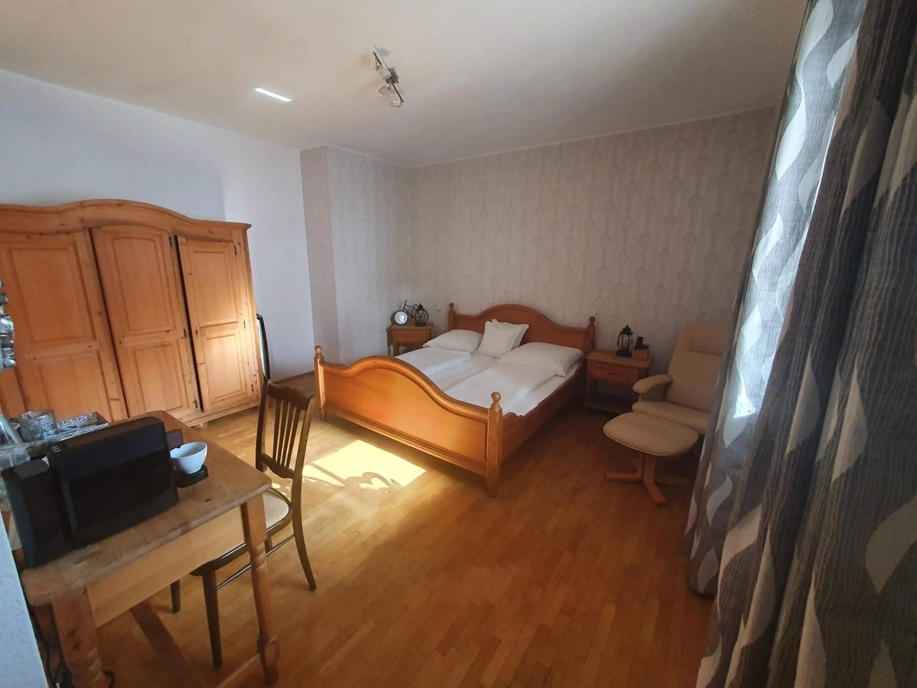 Photo of the whole room in Gasthof Alte Post