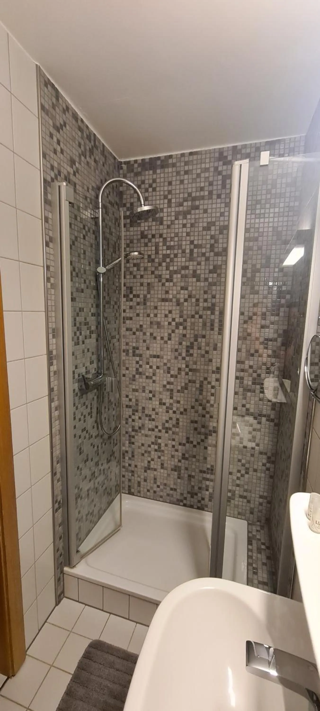 Shower in Gasthof Alte Post